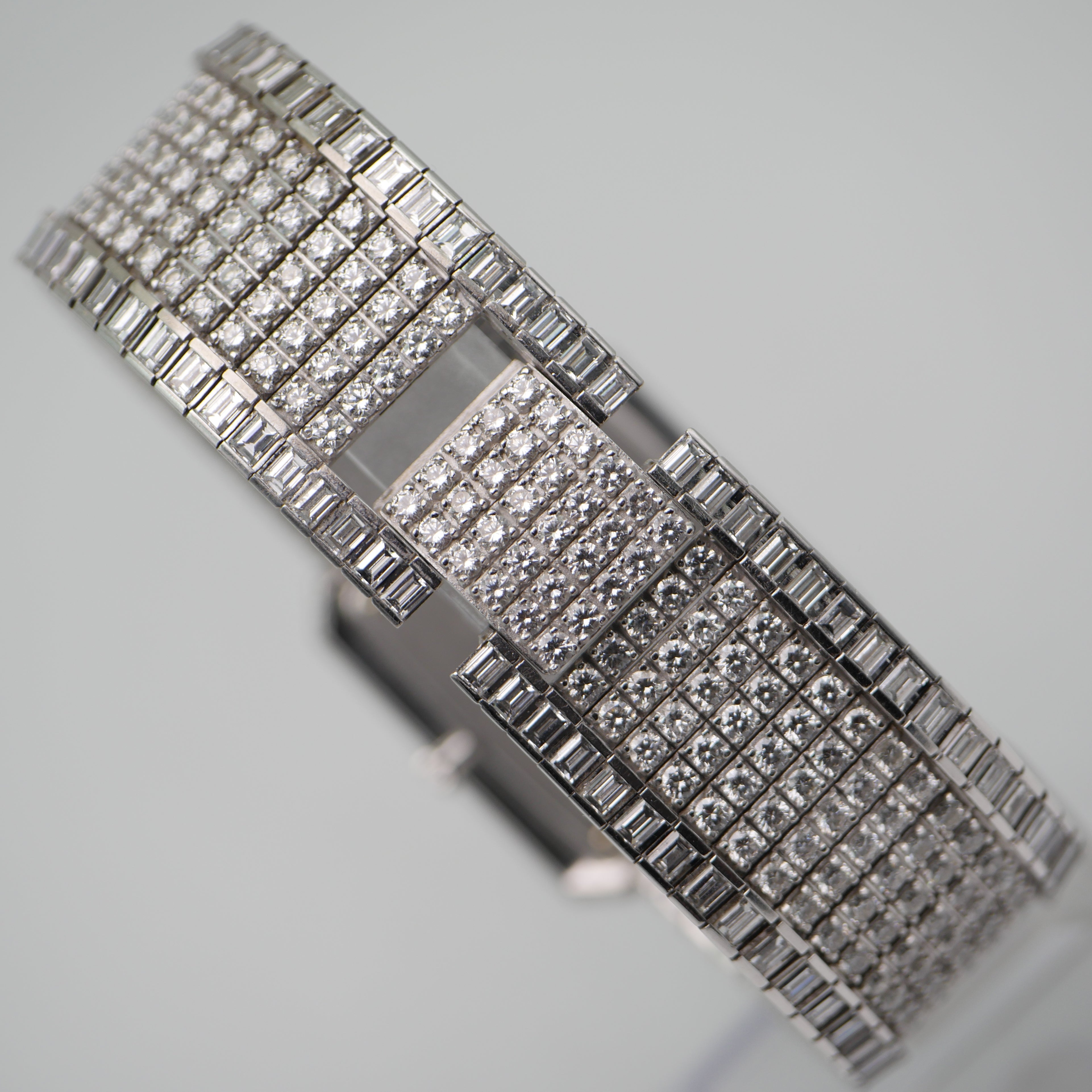 Audemars Piguet 14556BC.ZZ.0824BC.02 White Gold Iced Out - Service Papers from 2024