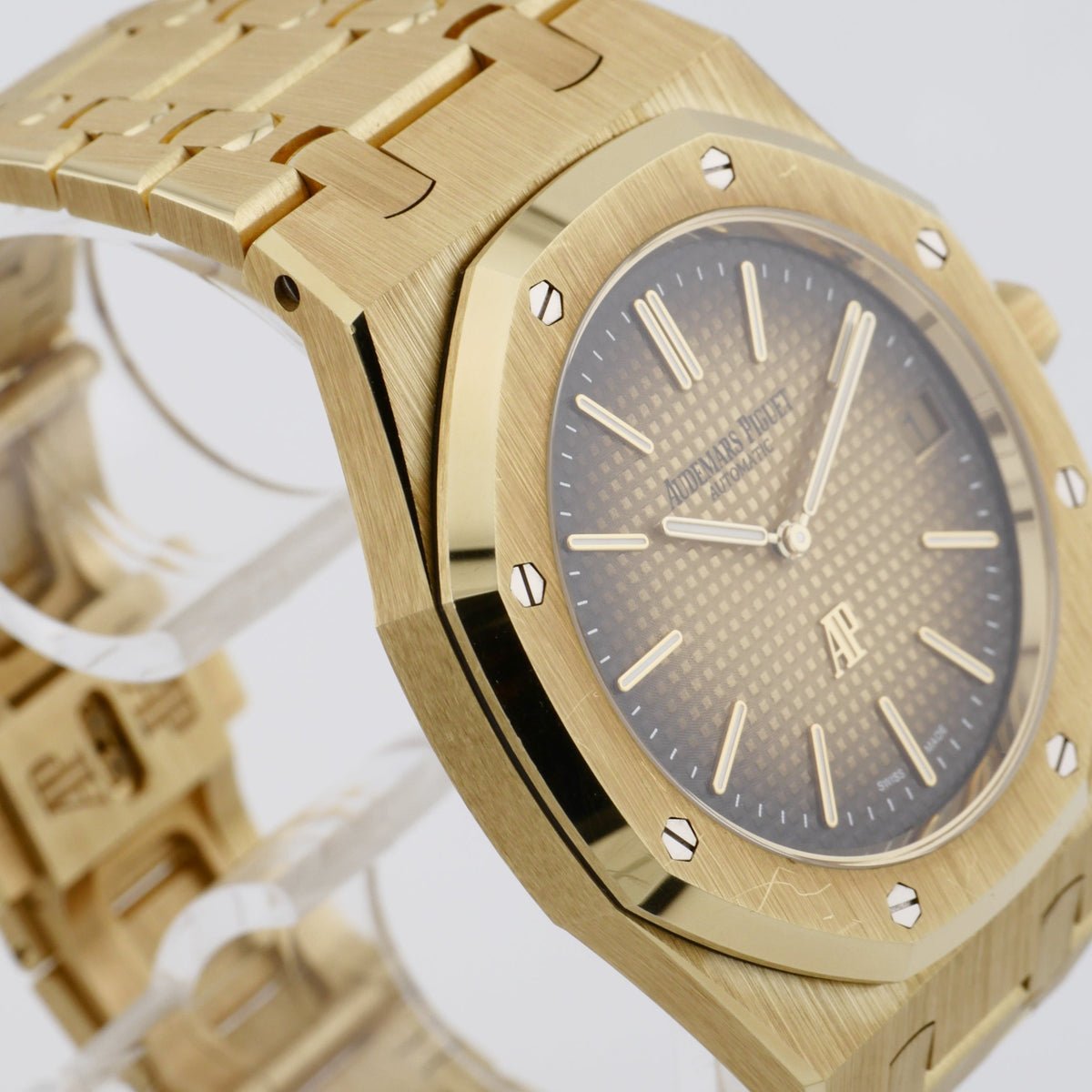 Audemars Piguet Royal Oak ''Jumbo'' Ultra Thin Yellow Gold 16202BA.OO.1240BA.02 - 2024