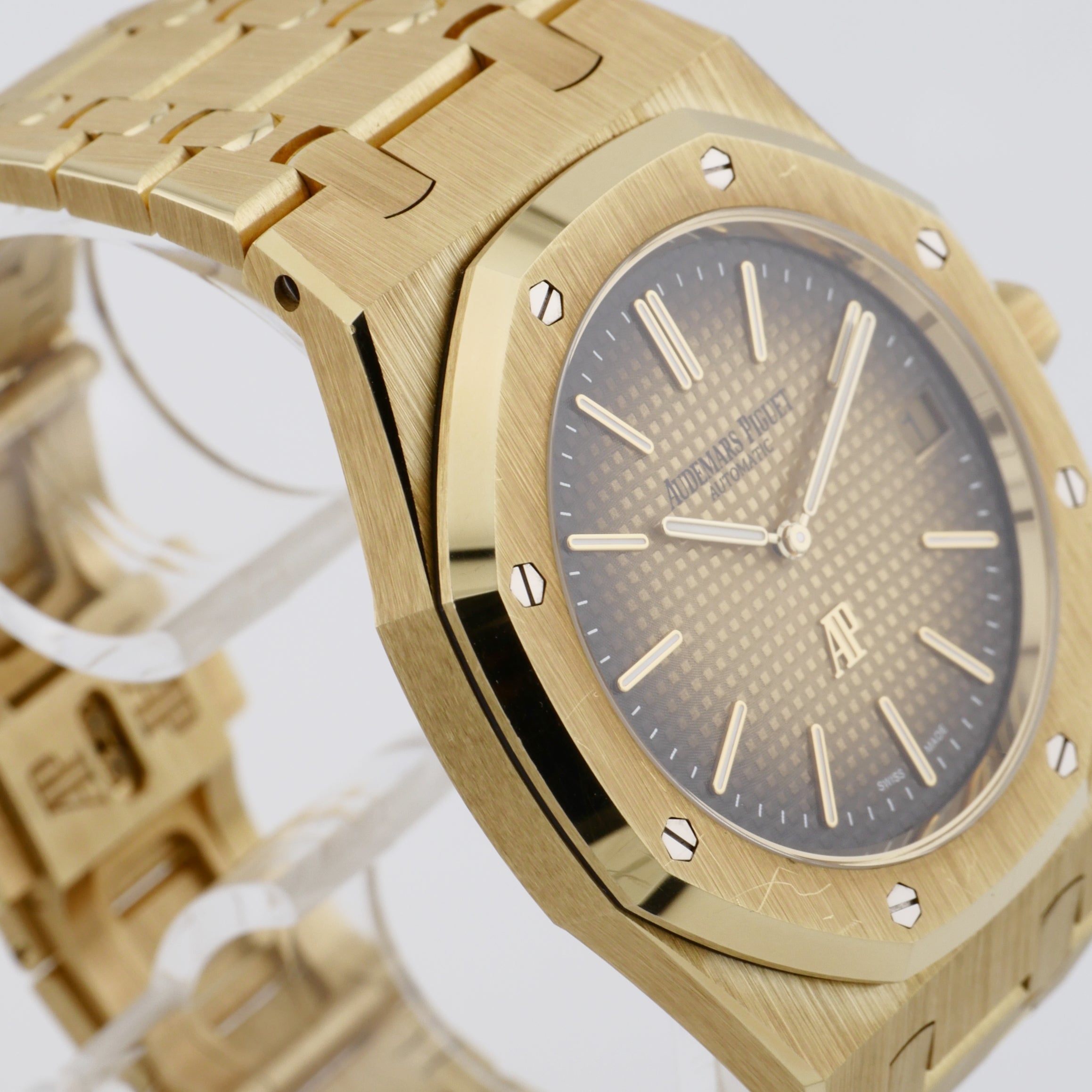Audemars Piguet Royal Oak ''Jumbo'' Ultra Thin Yellow Gold 16202BA.OO.1240BA.02 - 2024