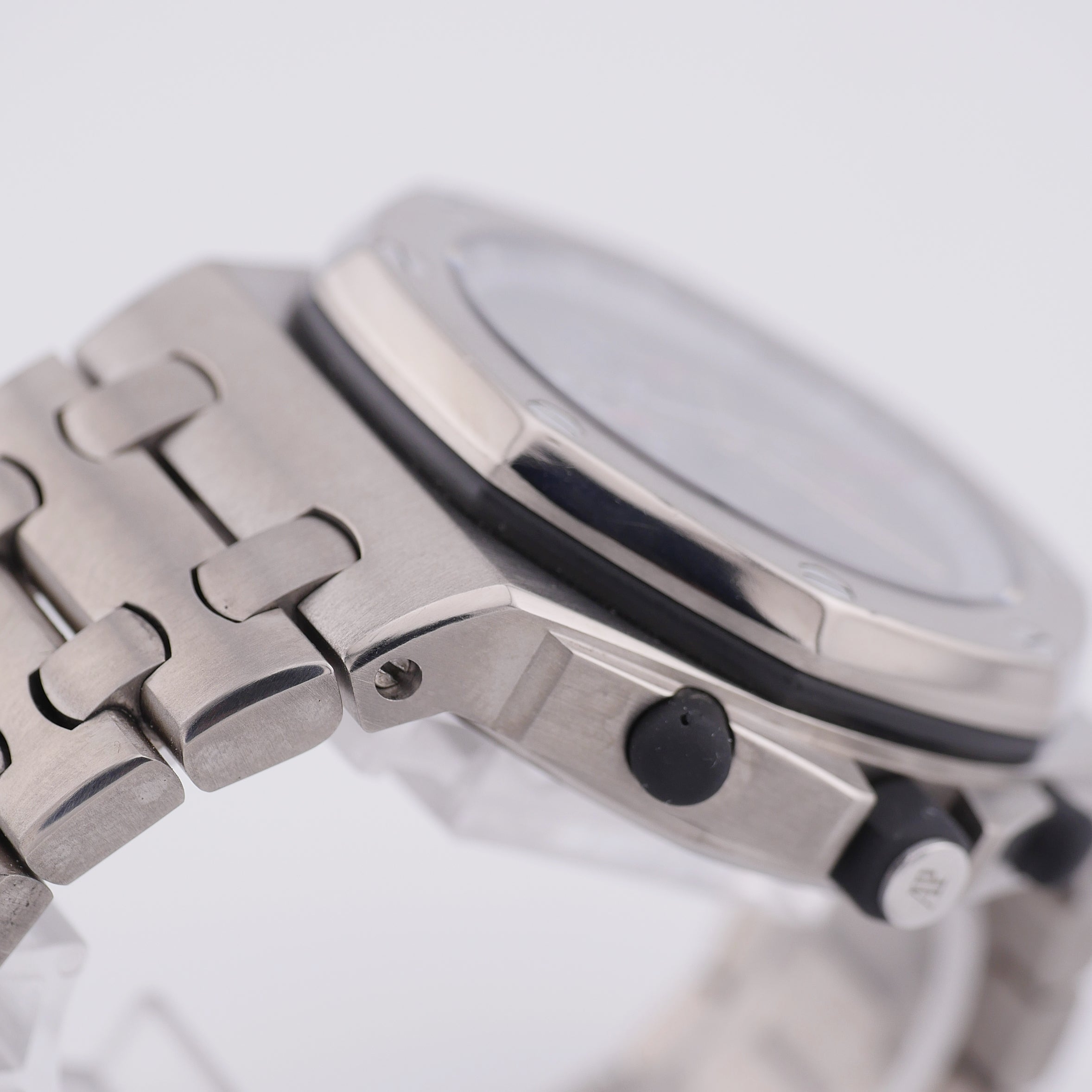 Audemars Piguet Royal Oak Offshore Chronograph Titanium 26170TI.OO.1000TI.01 - 2013