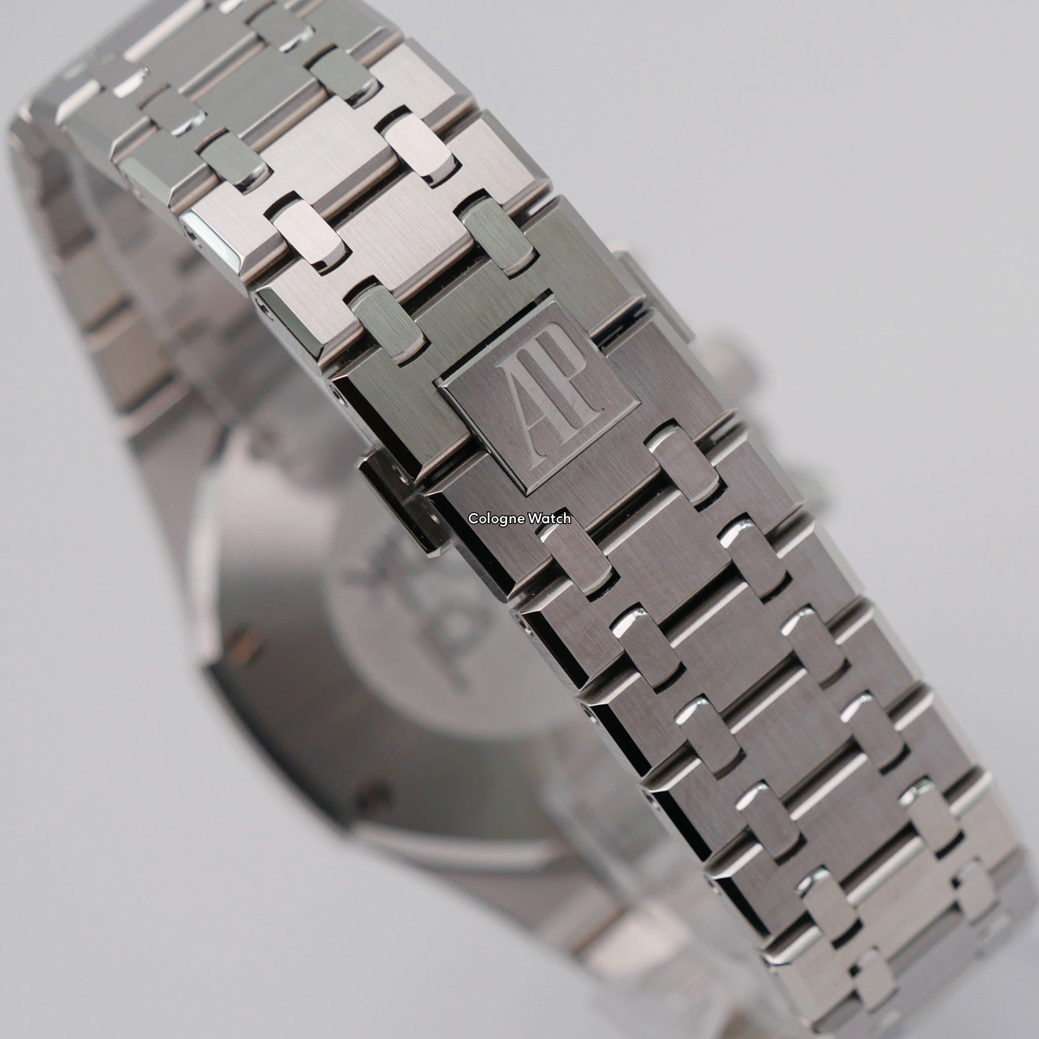 Audemars Piguet Royal Oak Chronograph - 26331ST