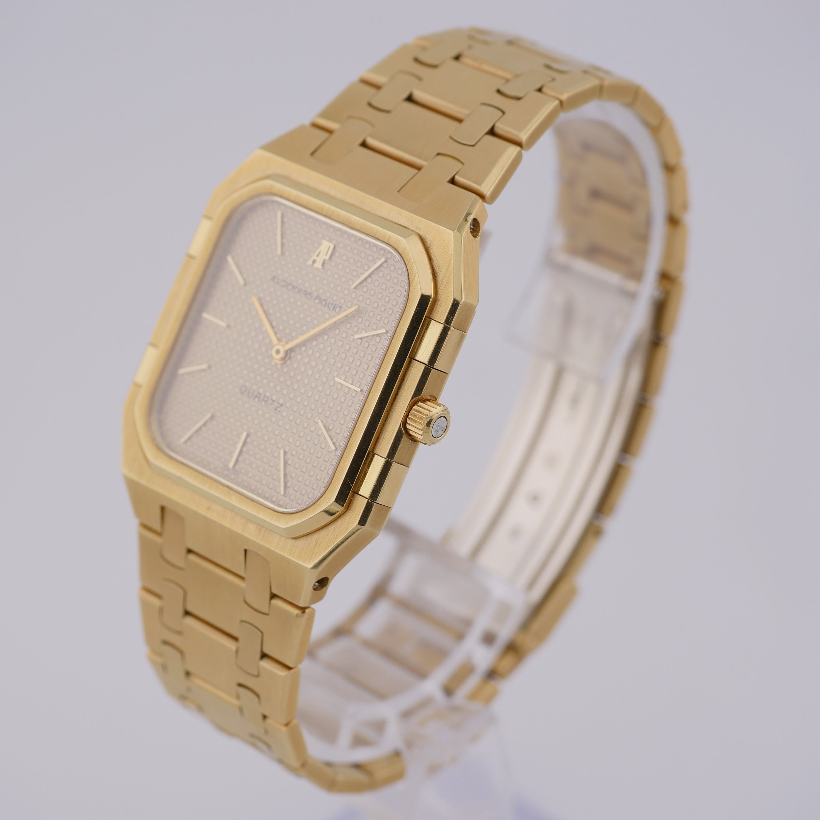 Audemars Piguet Royal Oak Rectangular Gelbgold 56005BA.OO.0477BA.01 - 1978