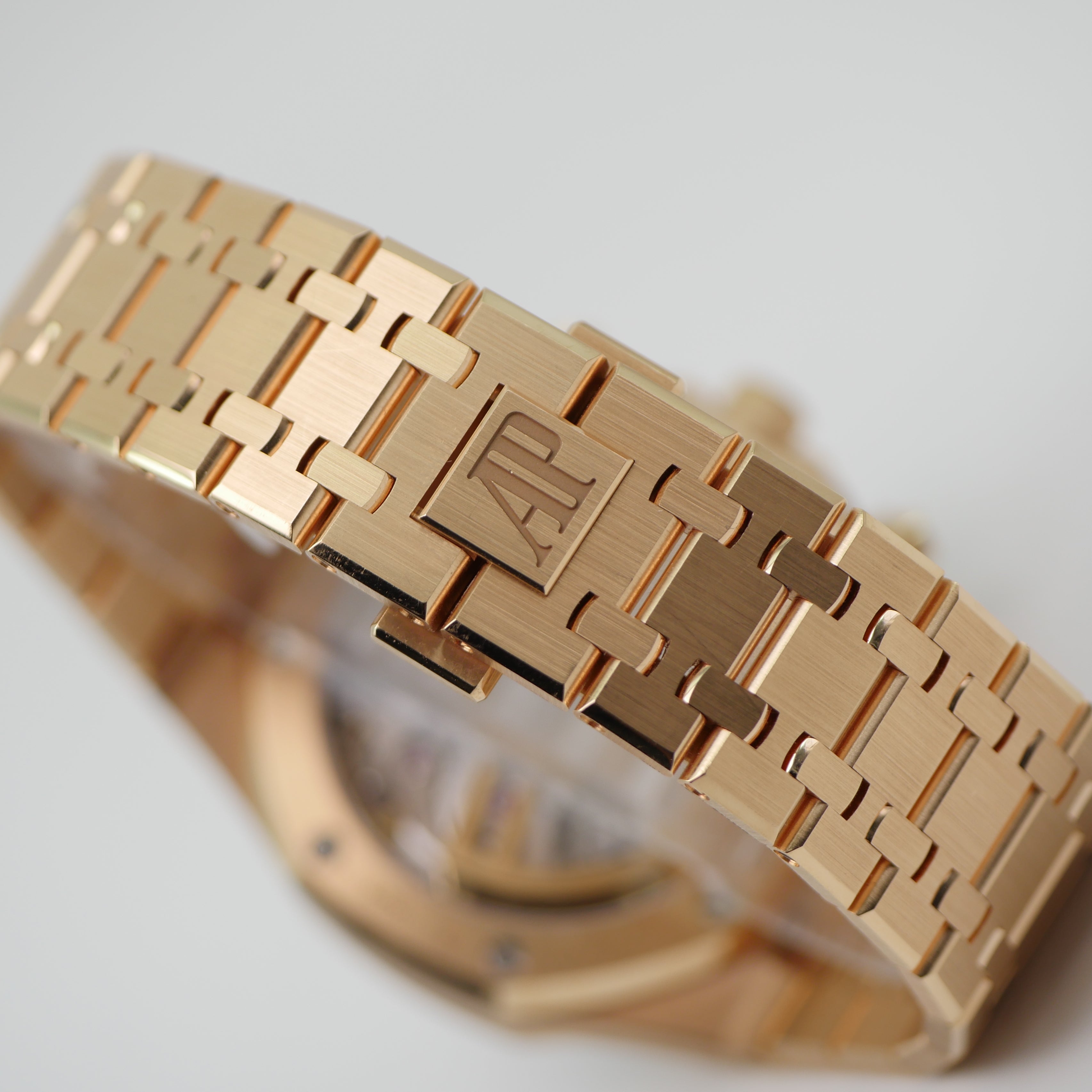 Audemars Piguet Royal Oak Roségold 26240OR.OO.1320OR.01 - 2024