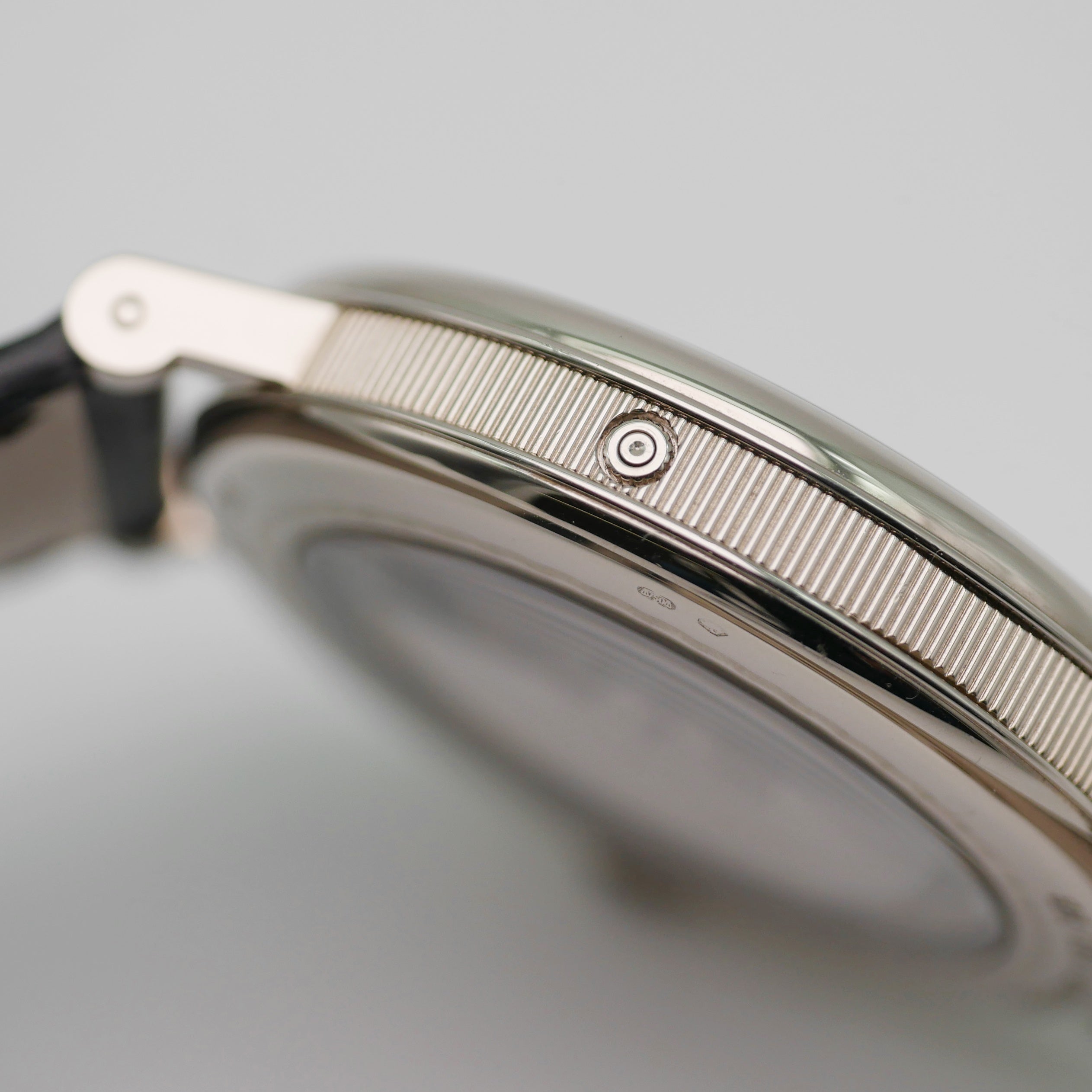 Breguet Classic White Gold 7337BB/1E/9v6