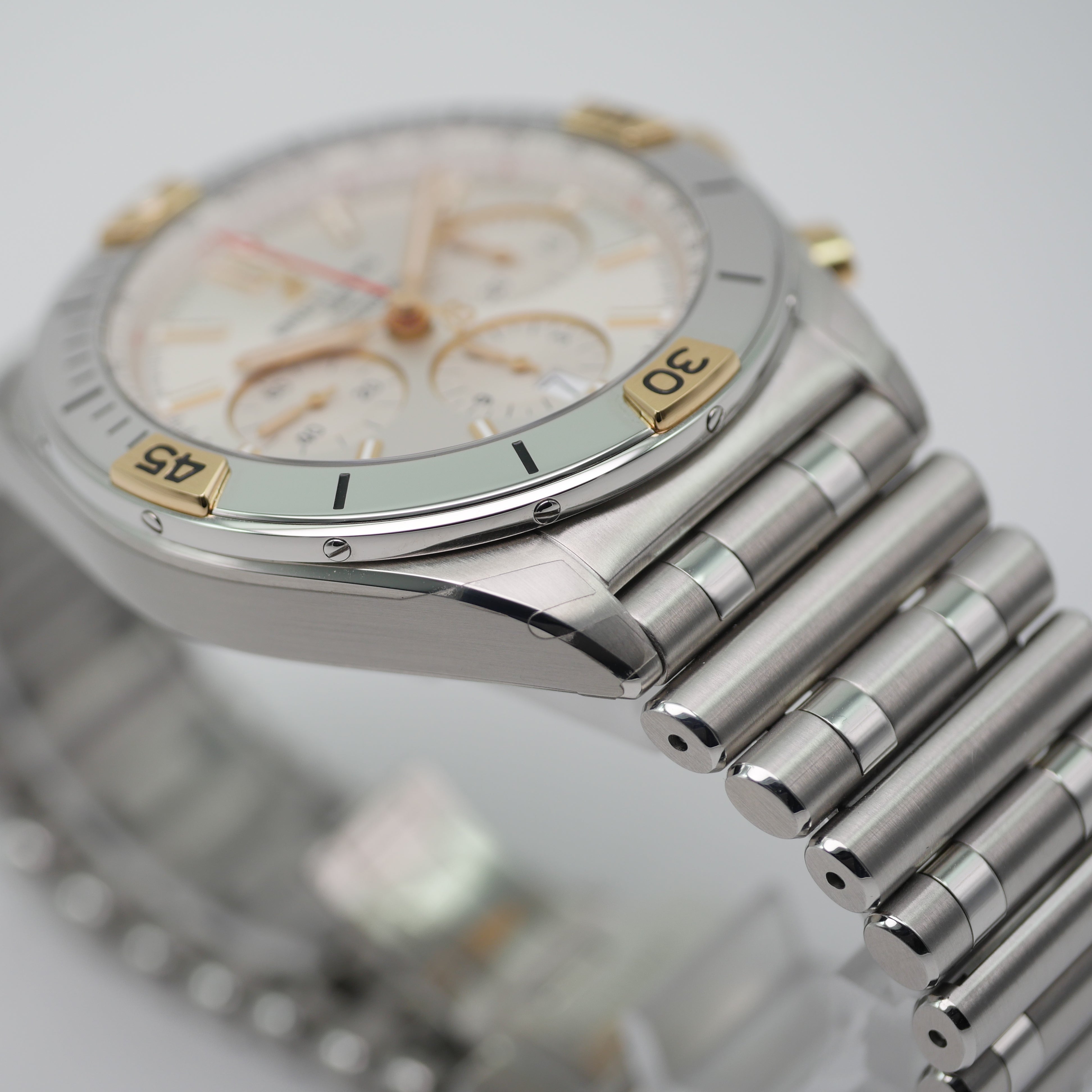 Breitling Chronomat B01 42 Chronograph Stahl / Gold IB0134101G1A1 - 2023