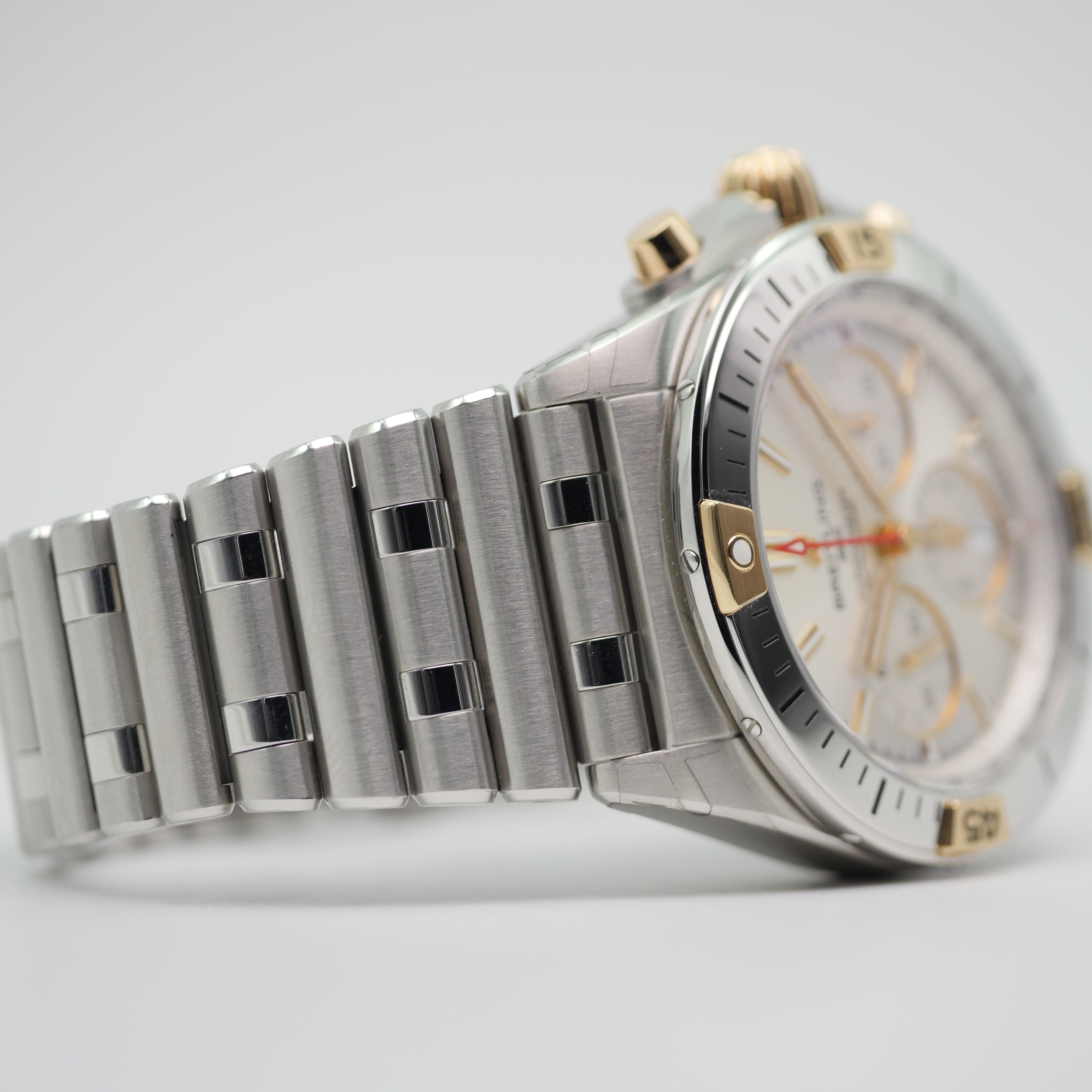 Breitling Chronomat B01 42 Chronograph Stahl / Gold IB0134101G1A1 - 2023