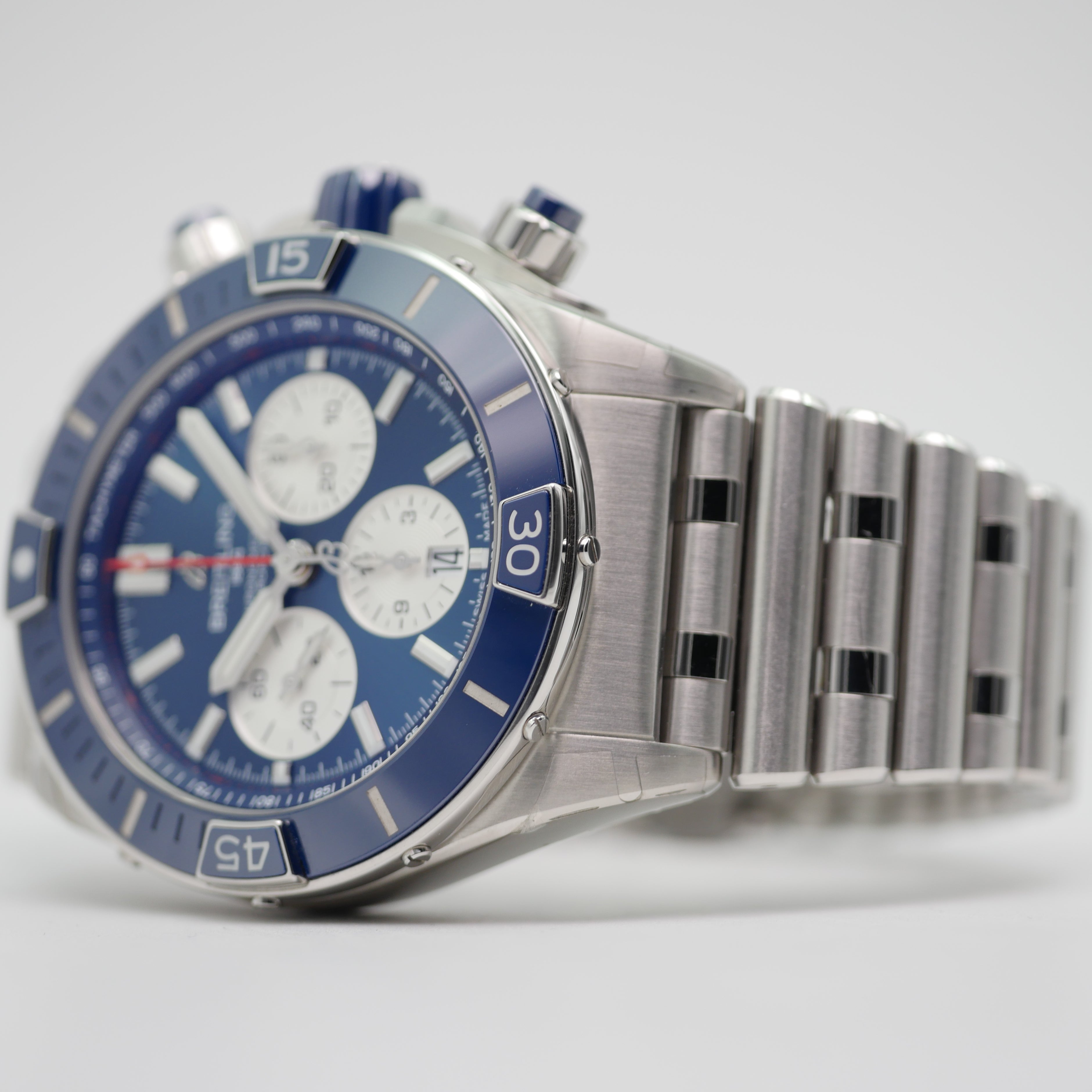 Breitling Super Chronomat B01 44 Chronograph Stahl AB0136161C1A1 - 2023