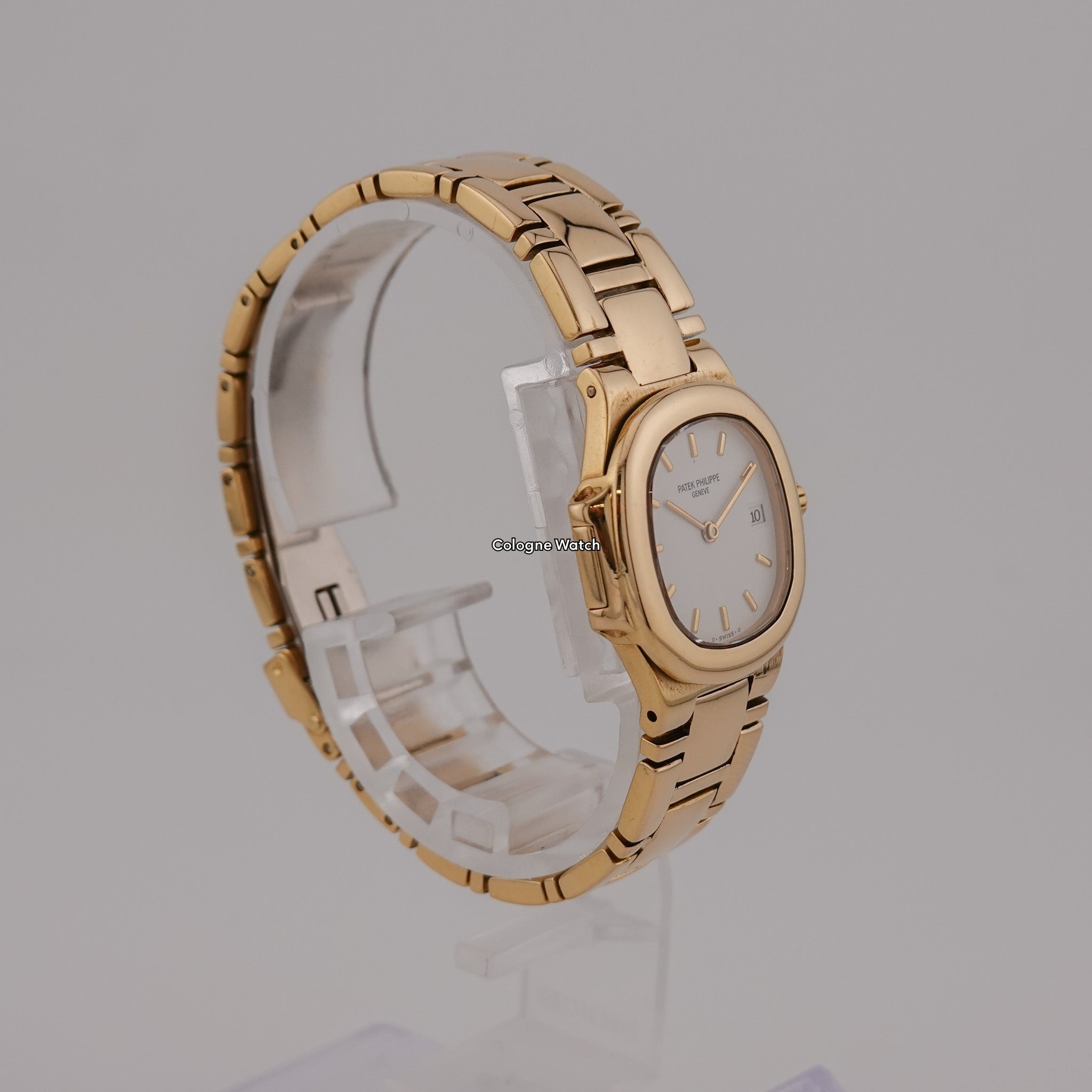 Patek Philippe Nautilus 4700/051 - 1990