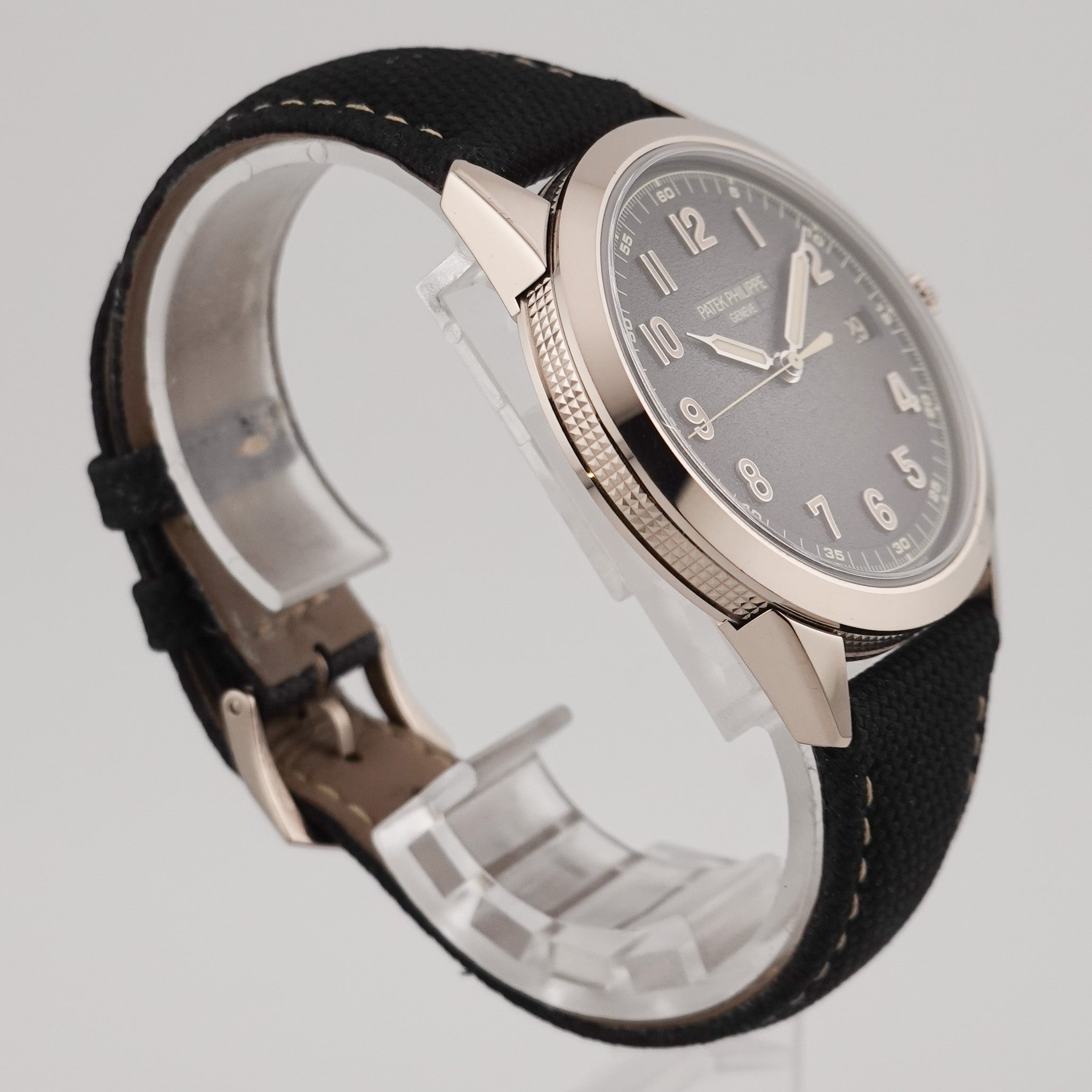 Patek Philippe Calatrava white gold 5226G-001 - 2024