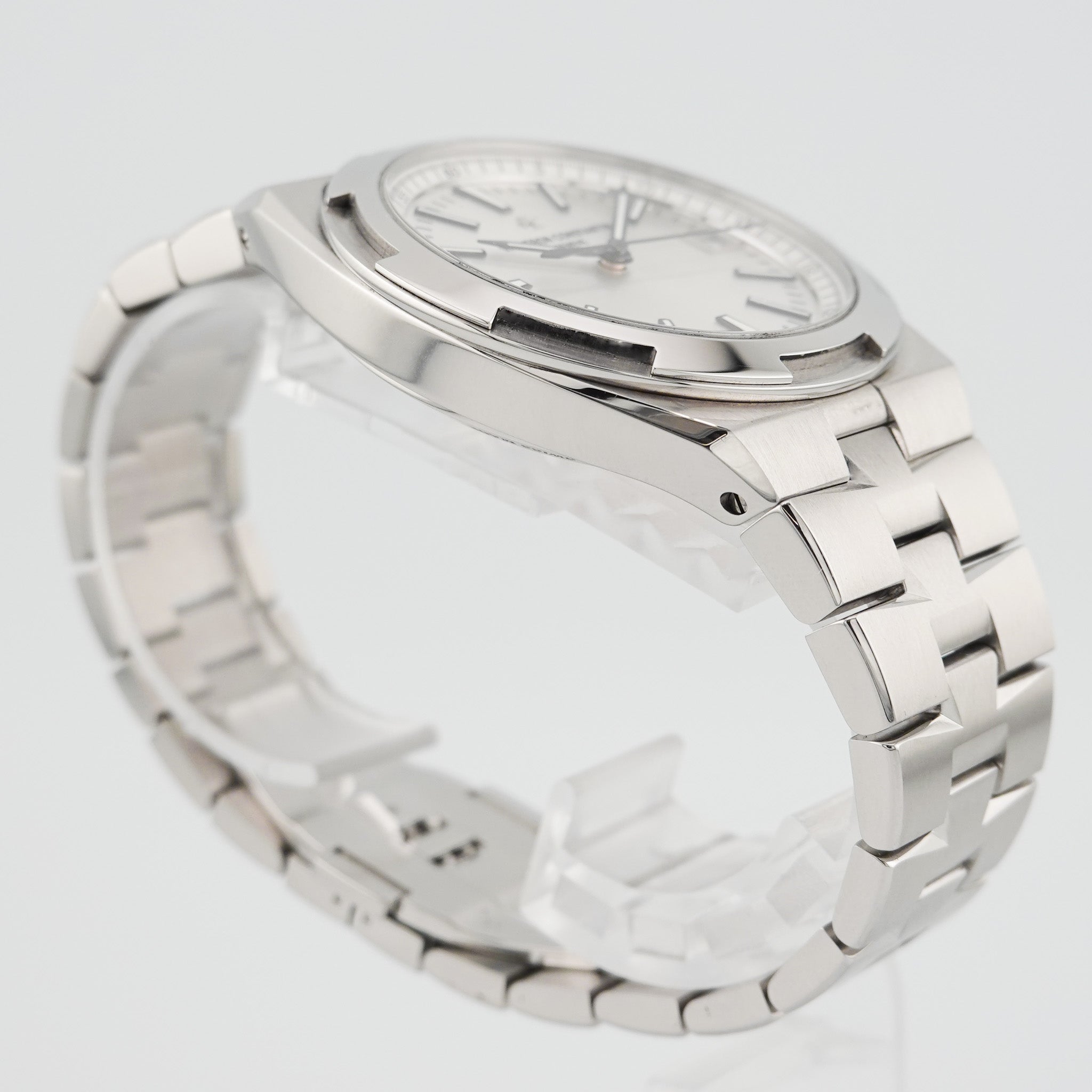 Vacheron Constantin Overseas Steel 4520V - 2024