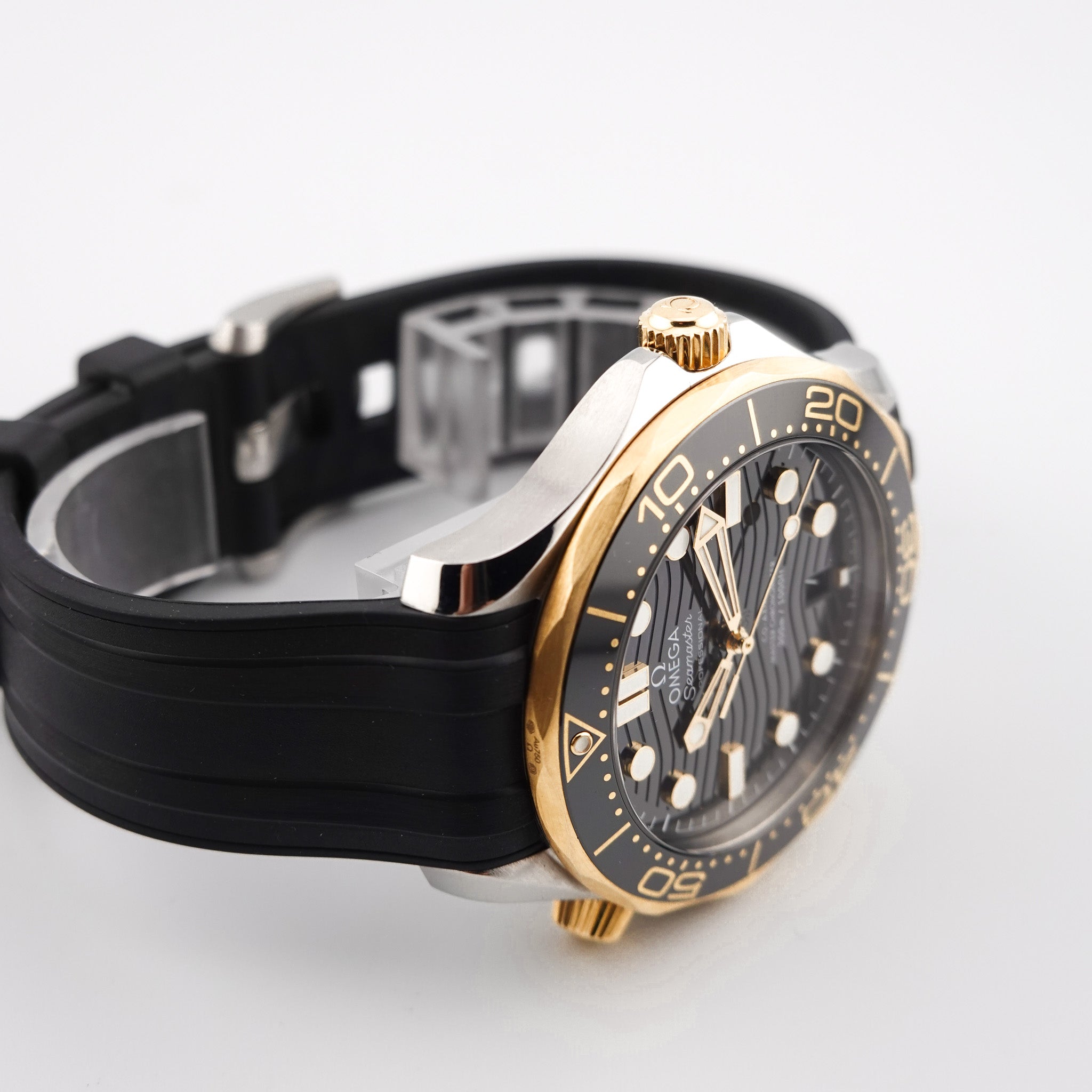 Omega Seamaster Diver 300M Steel 210.22.42.20.01.002 - 2019
