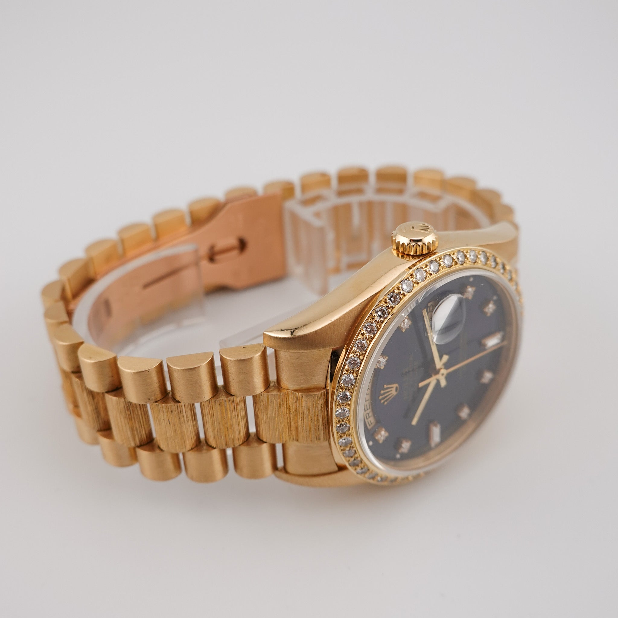 Rolex Day-Date 36 "Factory Diamond Bezel" Gelbgold 18248
