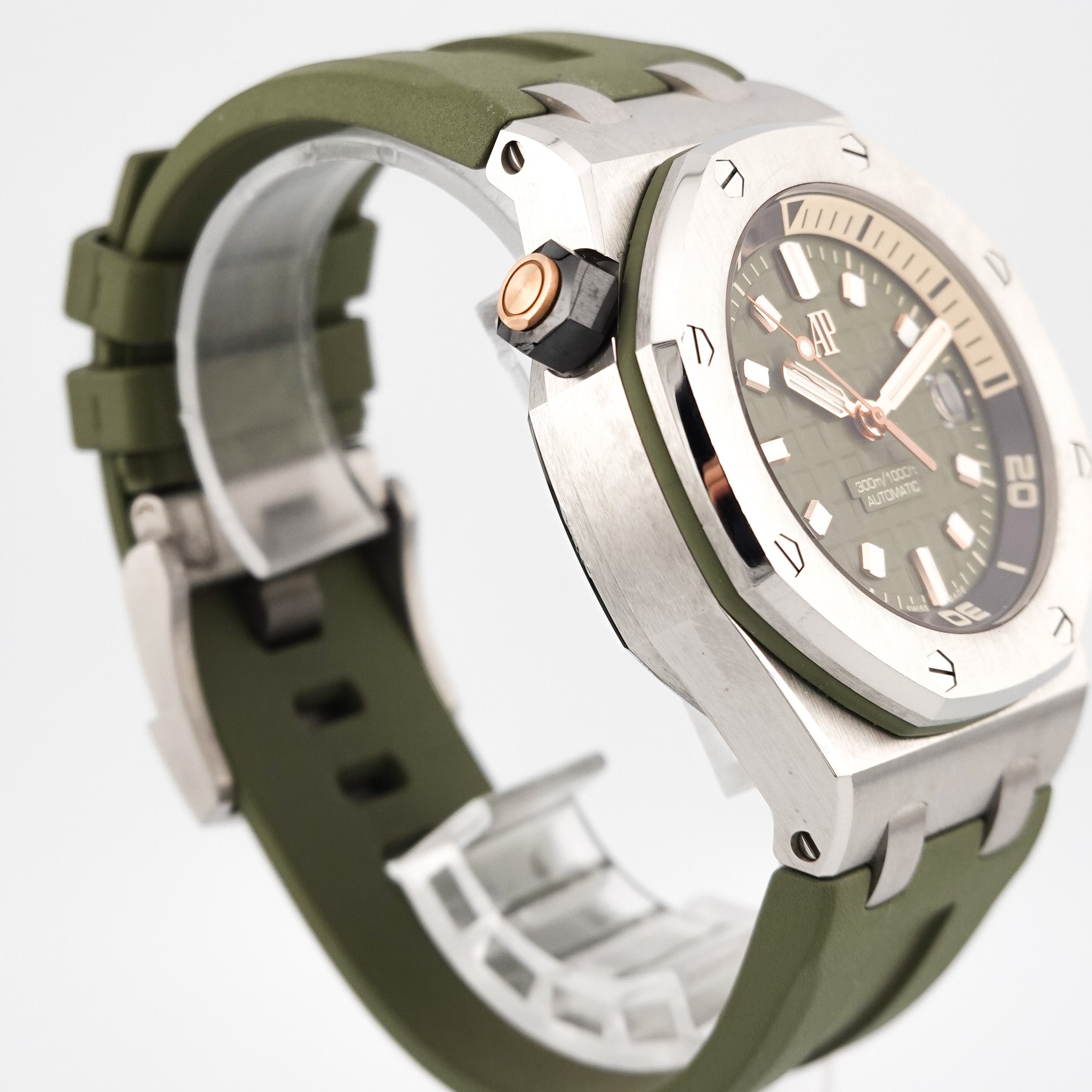 Audemars Piguet Royal Oak Offshore Diver Ceramic 15707CE.OO.A002CA.01 - 2015