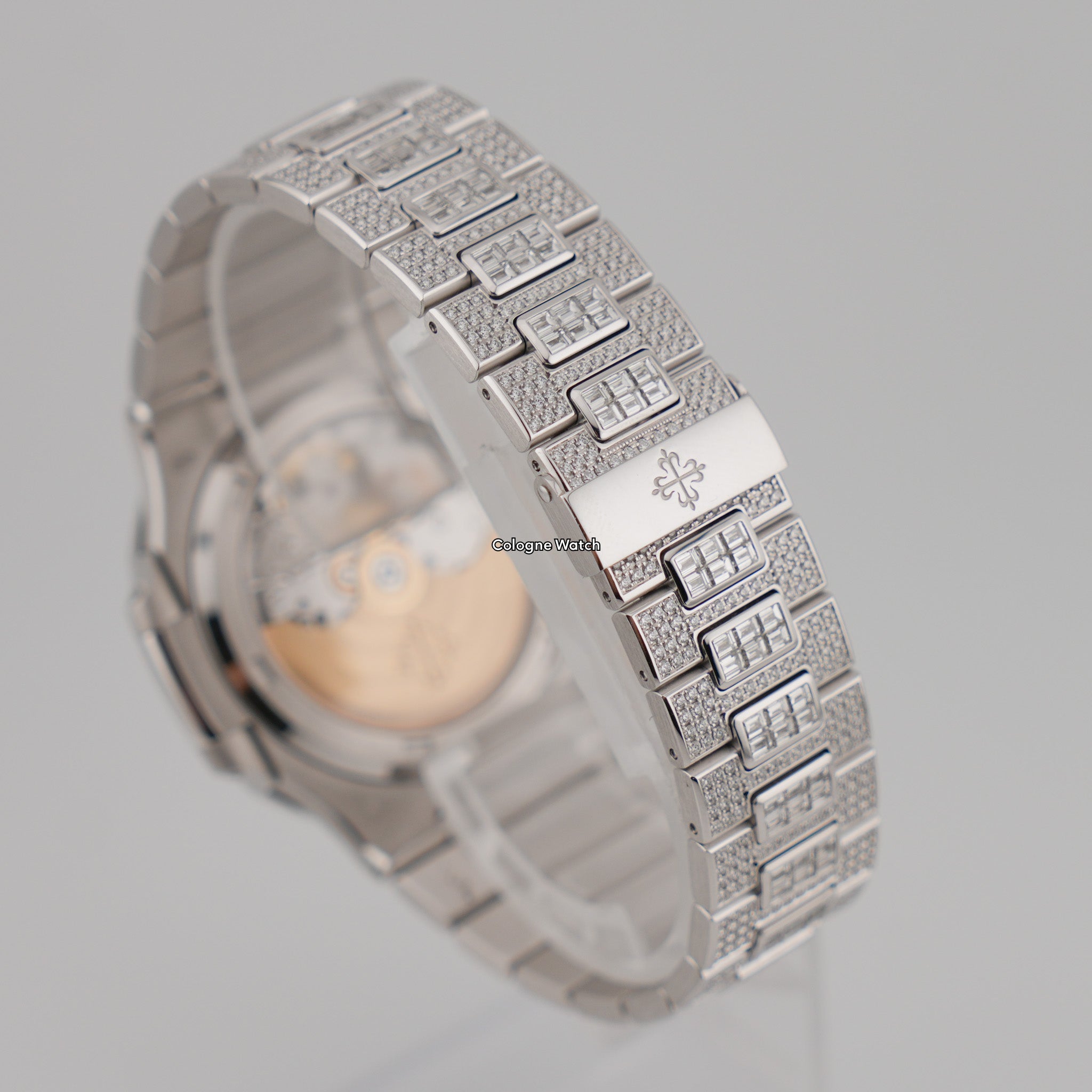 Patek Philippe Nautilus 5719/10G - 2023