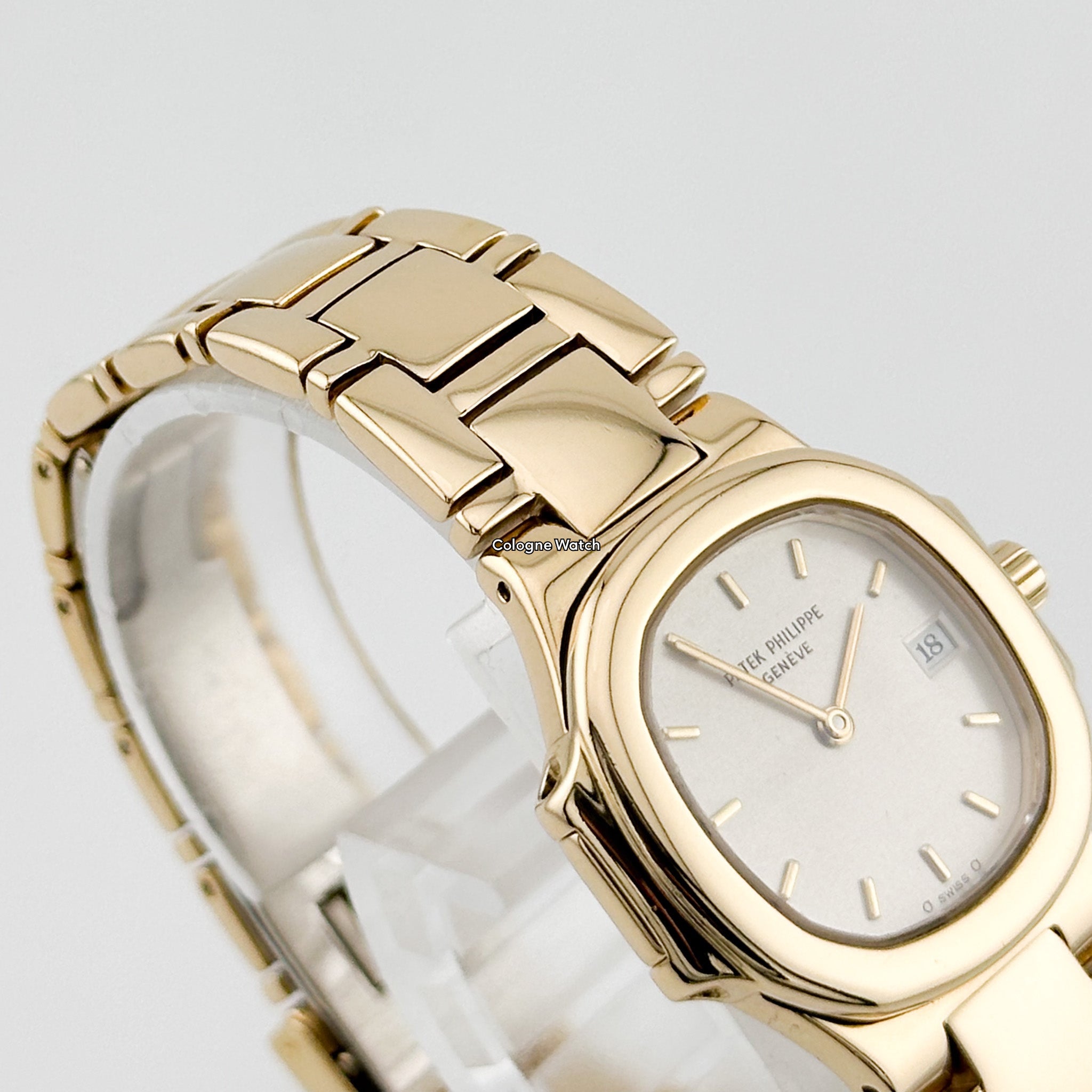 Patek Philippe Nautilus 4700/051 - 1992