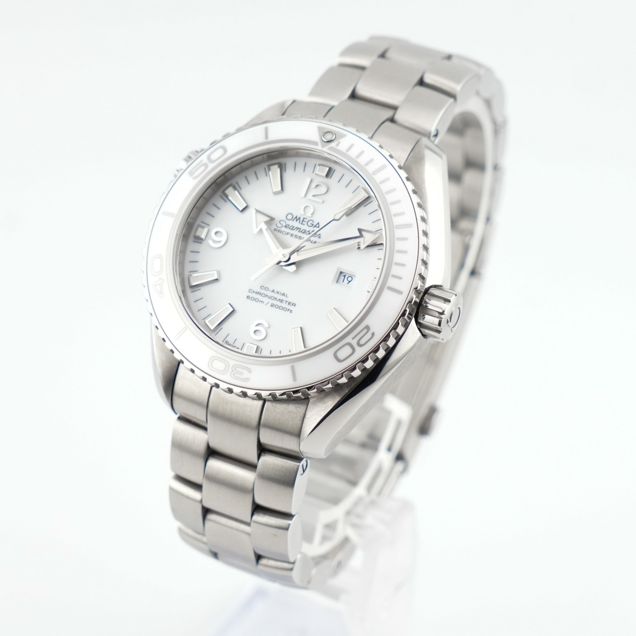 Omega Seamaster Planet Ocean 232.30.38.20.04.001 - 2016