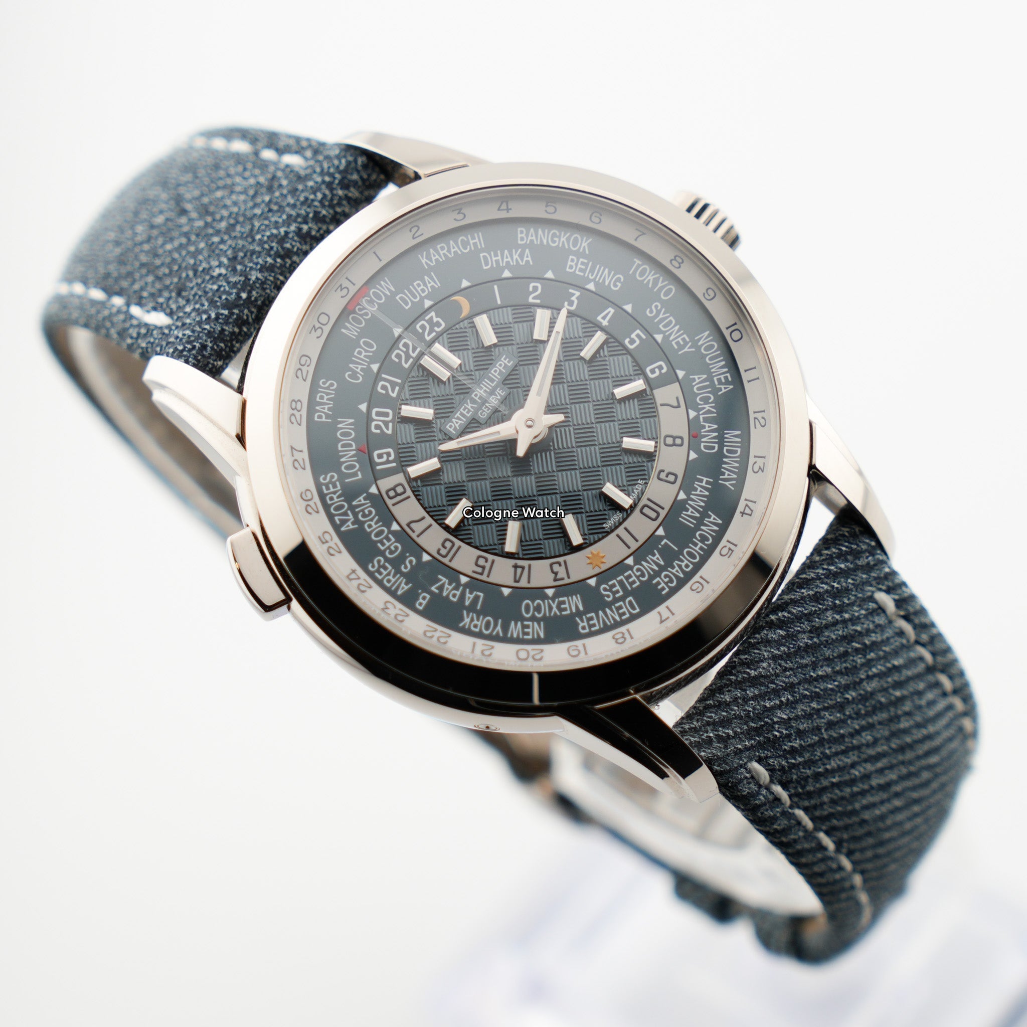 Patek Philippe World Time 5330G - 2025