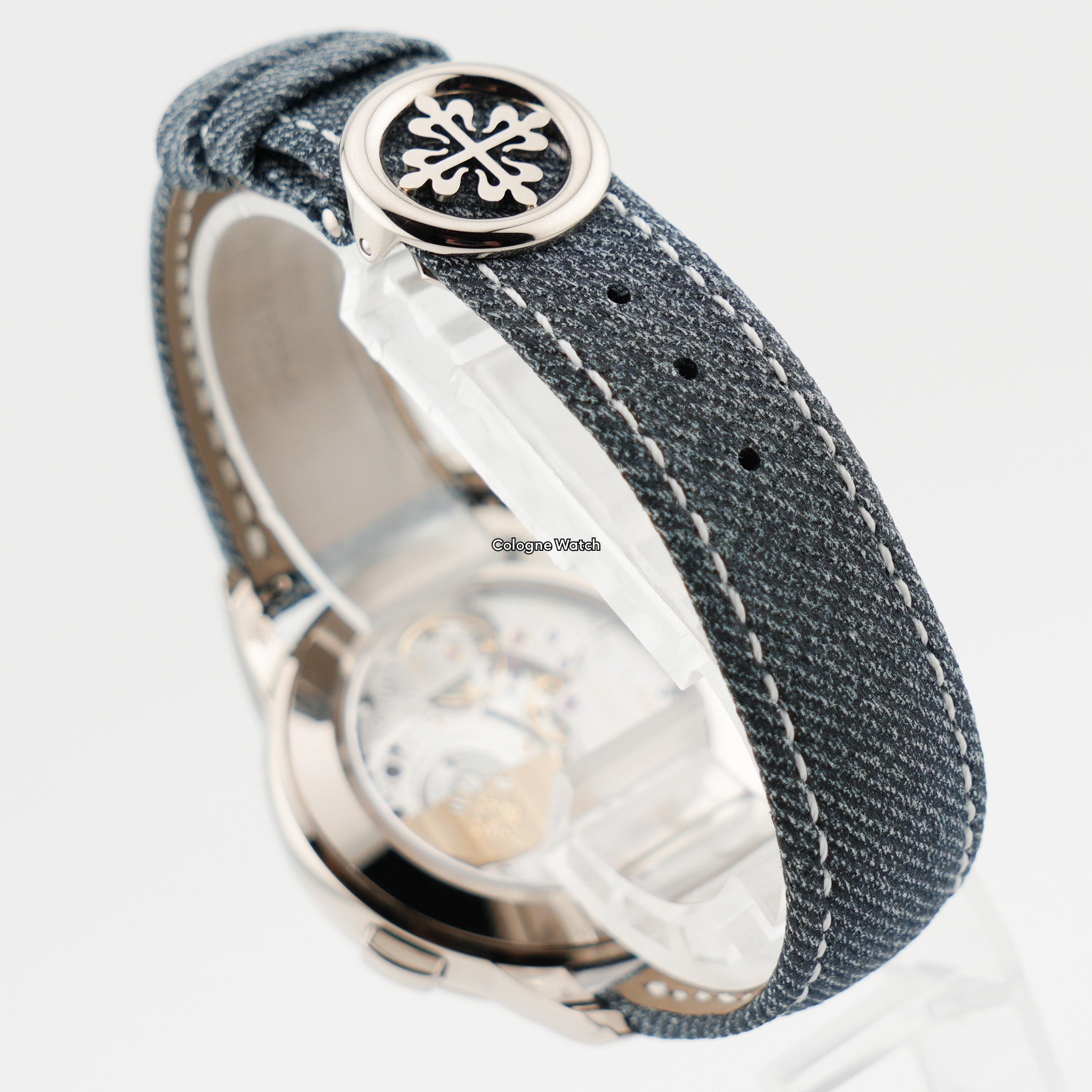 Patek Philippe World Time 5330G - 2025