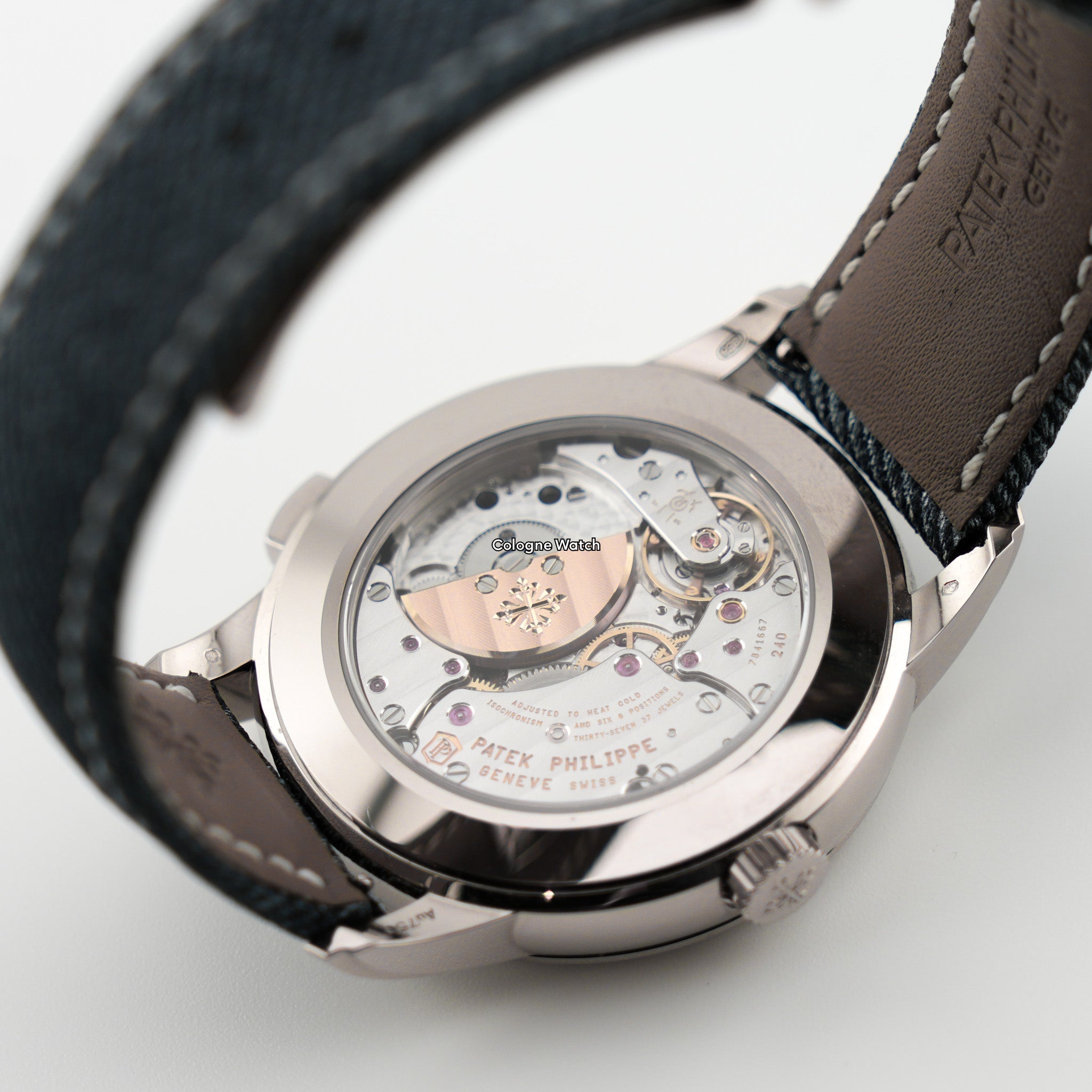 Patek Philippe World Time 5330G - 2025