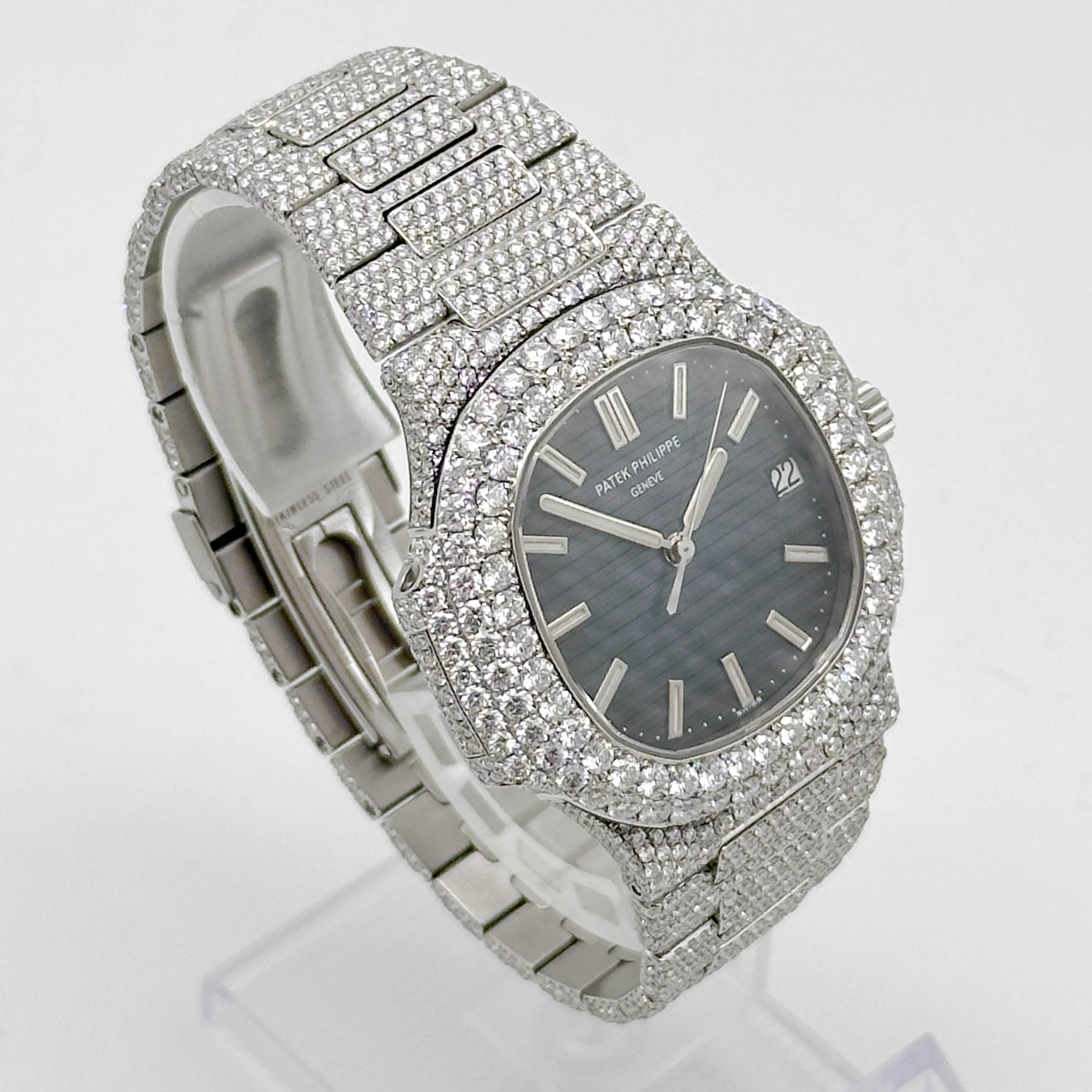 Patek Philippe Nautilus Stahl Iced Out 5711/1A-001 - 2007