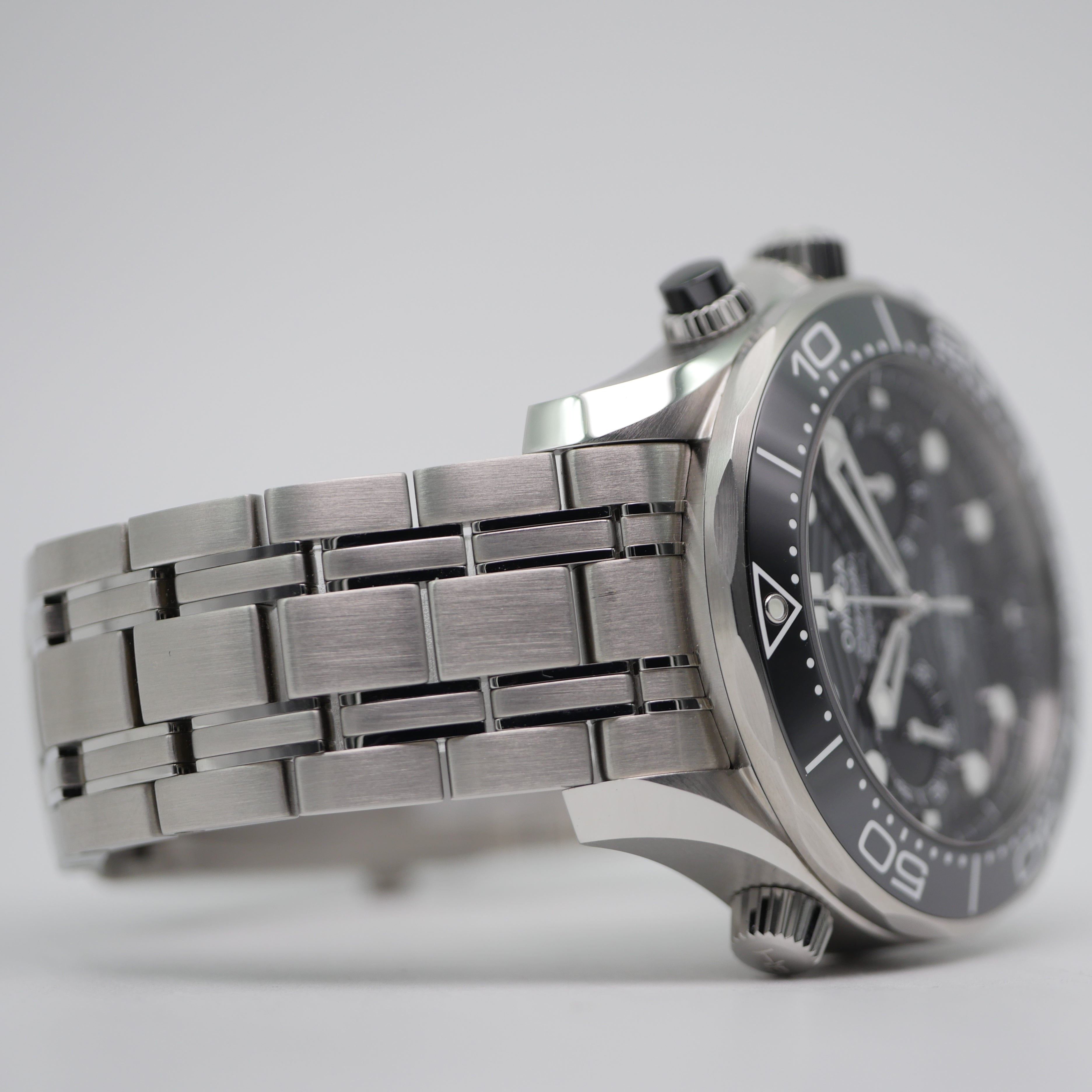 Omega Seamaster Diver 300 M Chronograph Stahl 210.30.44.51.01.001 - 2022
