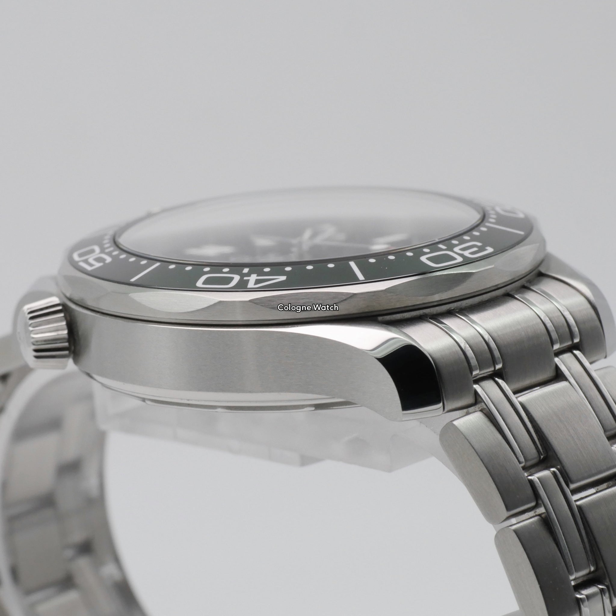 Omega Seamaster Diver 300 M Stahl 210.30.42.20.01.001 - 2020