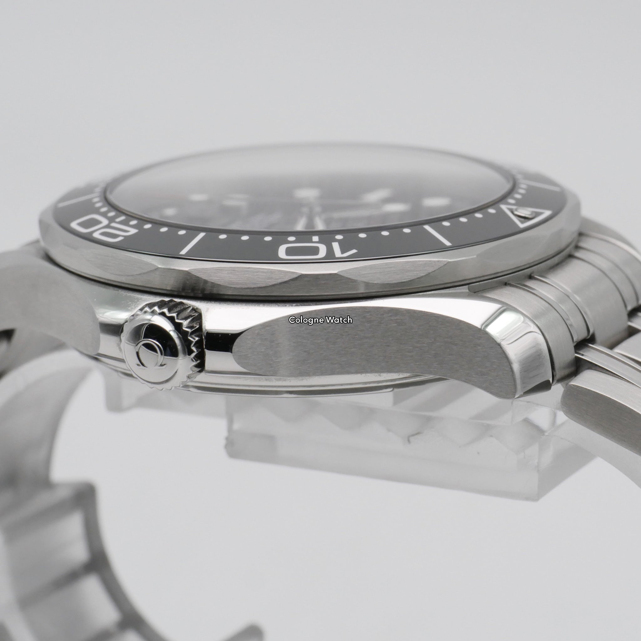 Omega Seamaster Diver 300 M Stahl 210.30.42.20.01.001 - 2020