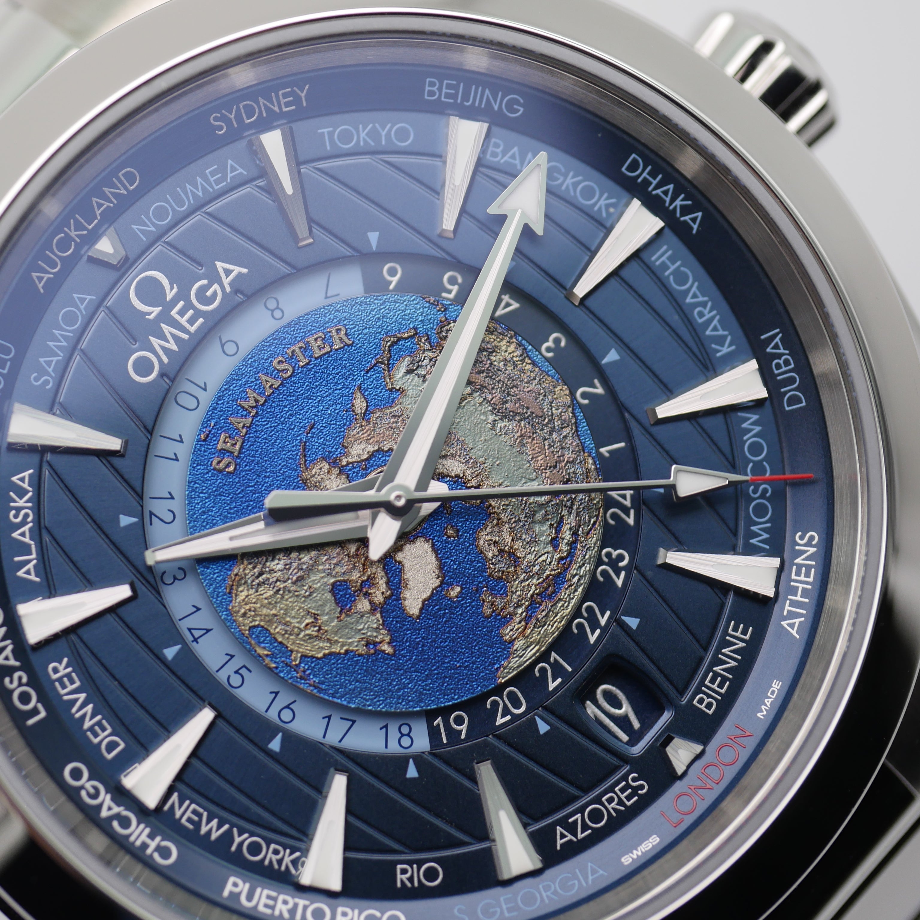 Omega Seamaster Aqua Terra Worldtimer Stahl 220104322030 - 2023