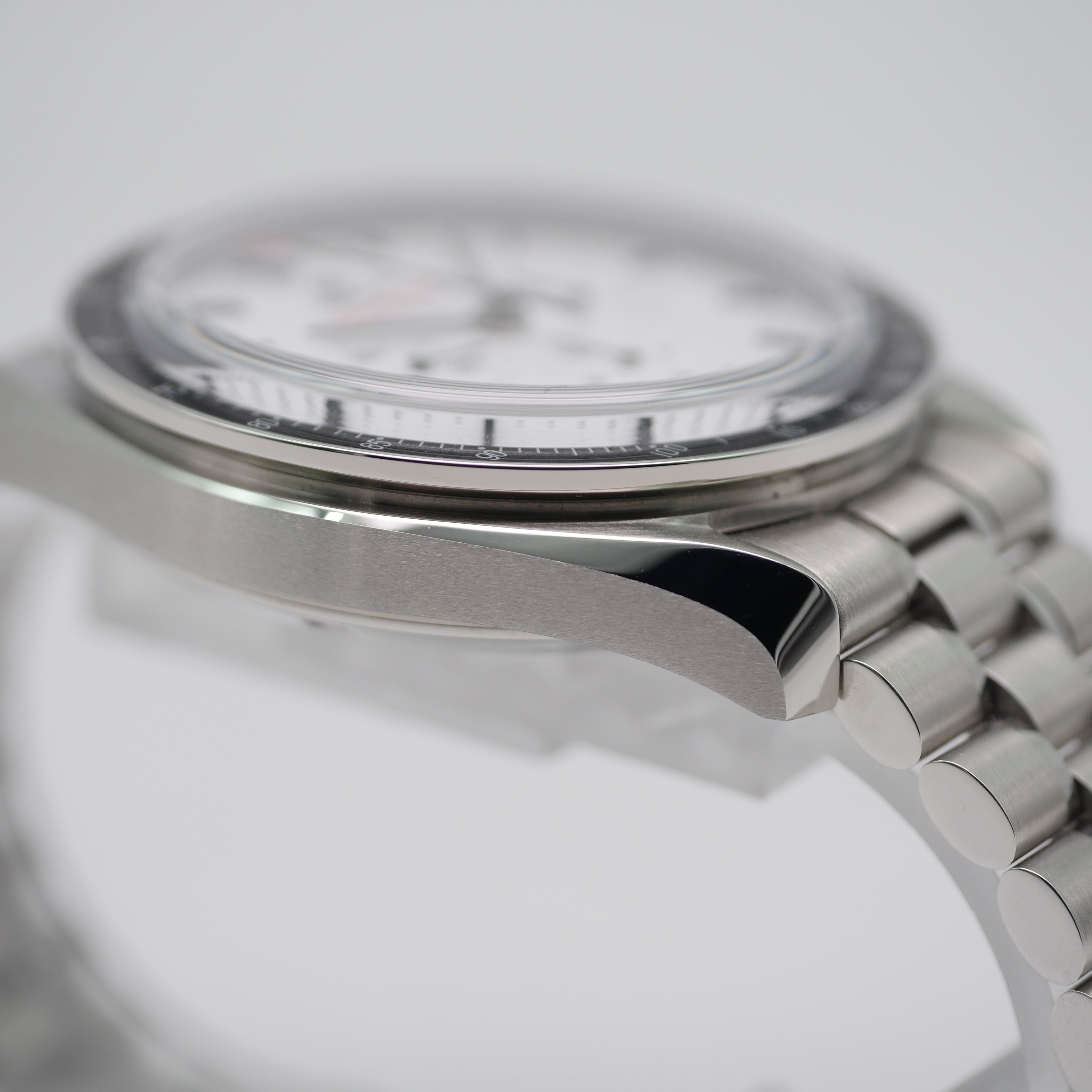 Omega Speedmaster Professional Moonwatch 31030425004001