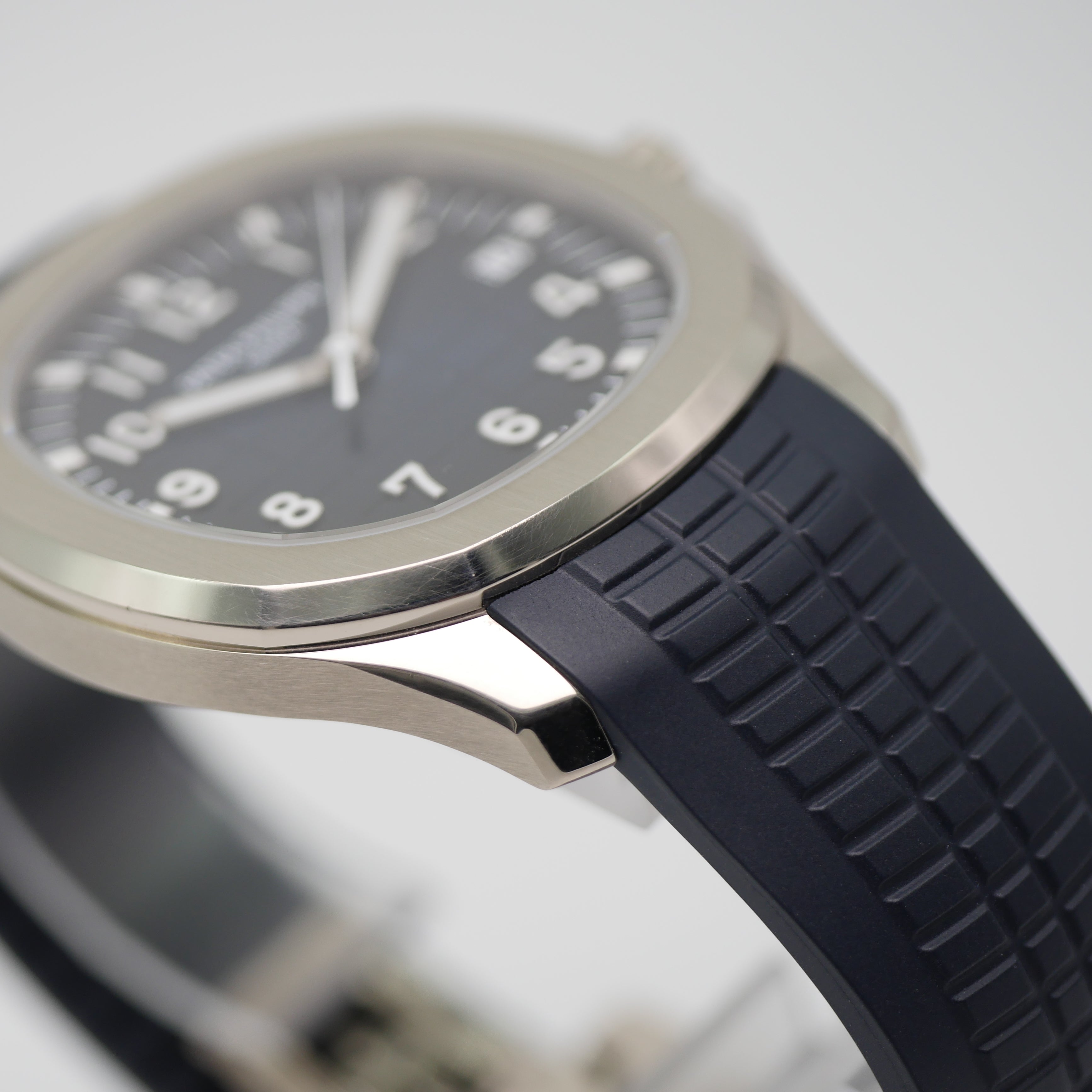 Patek Philippe Aquanaut Weißgold 5168G-001 - 2021