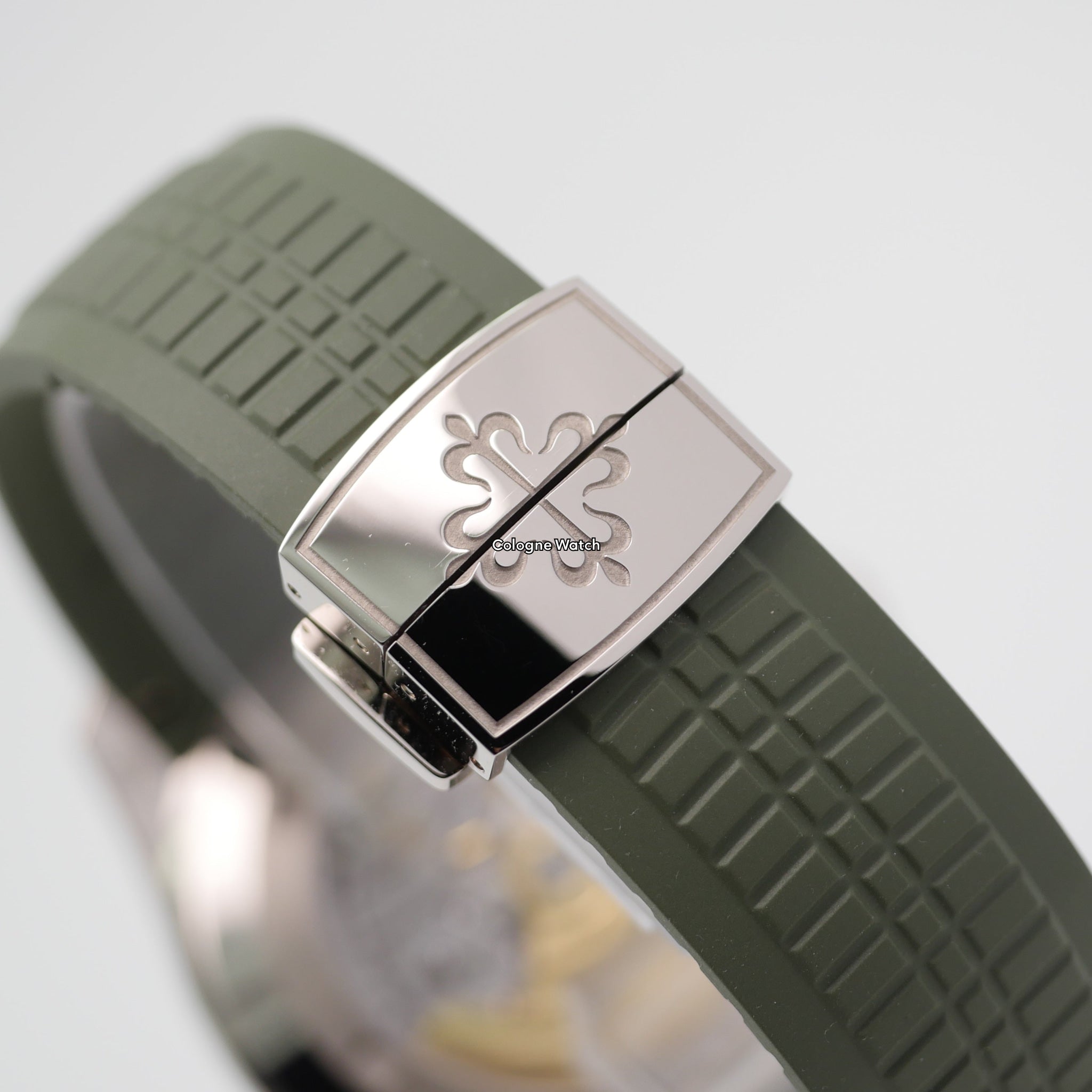 Patek Philippe Aquanaut White Gold 2021 - 5168G-001