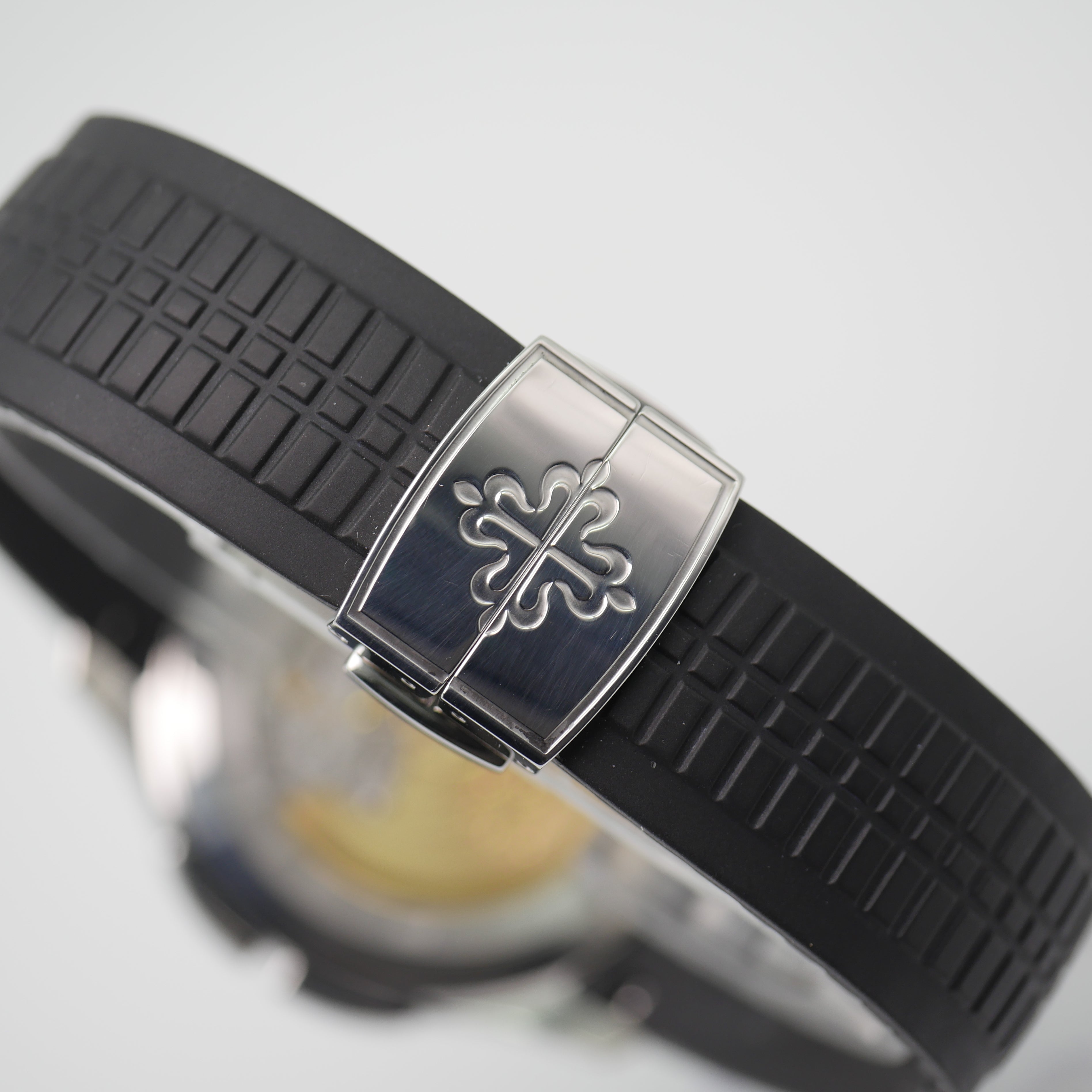 Patek Philippe Aquanaut Travel Time Stahl 5164A-001 - 2013