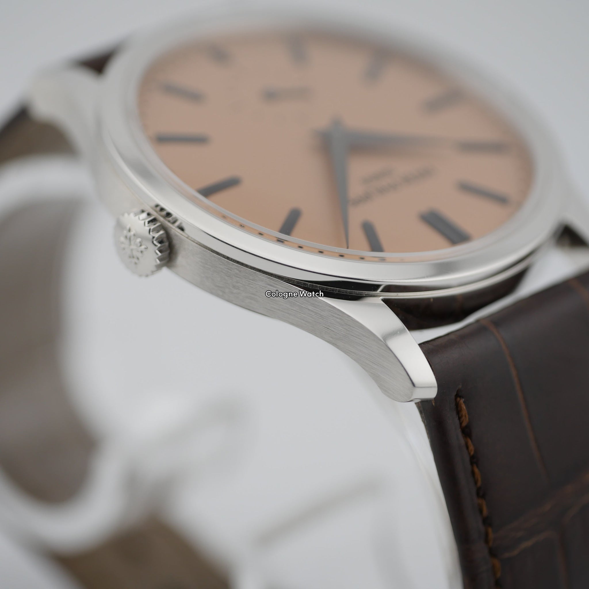 Patek Philippe Calatrava Platin 6196P-001 - 2025