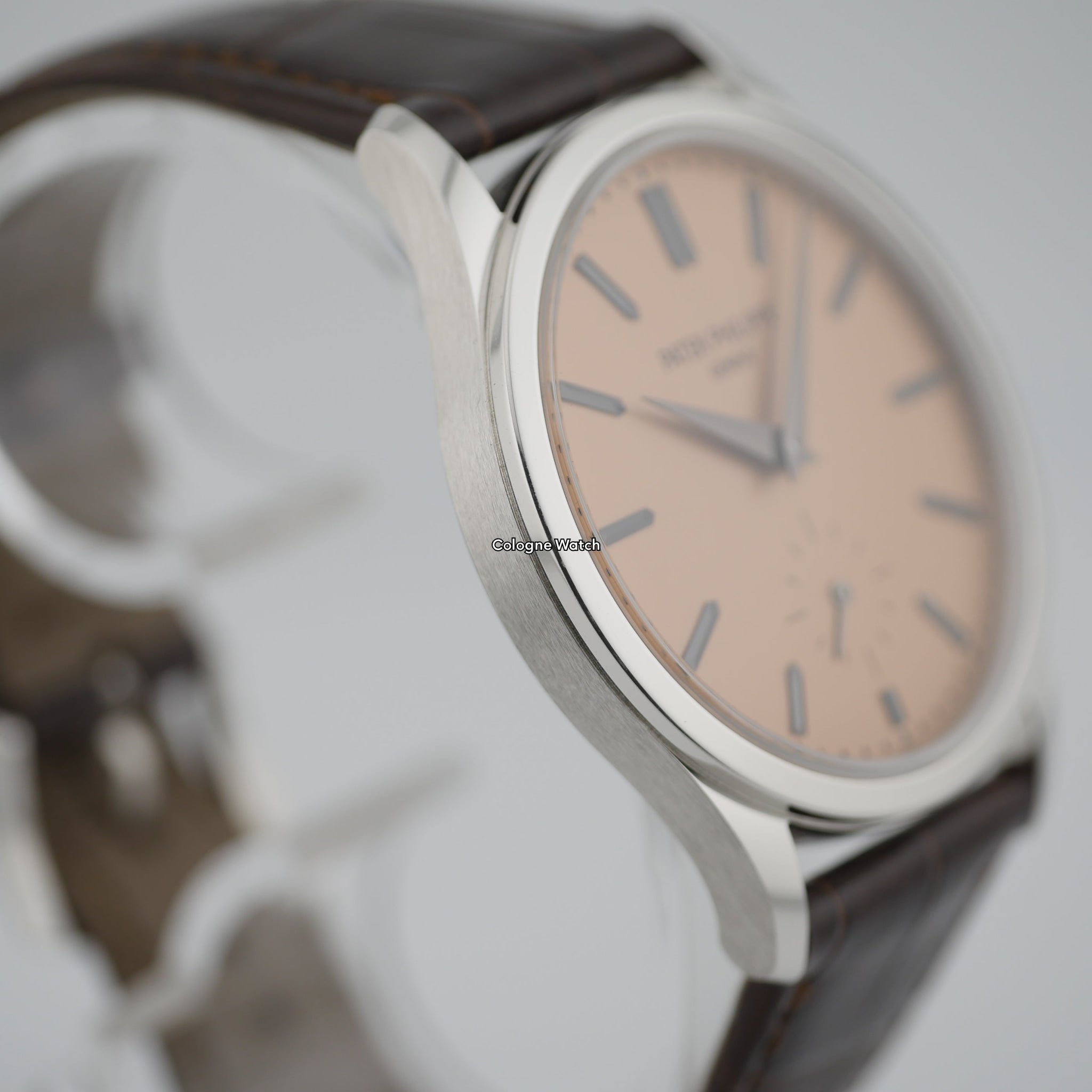 Patek Philippe Calatrava Platin 6196P-001 - 2025