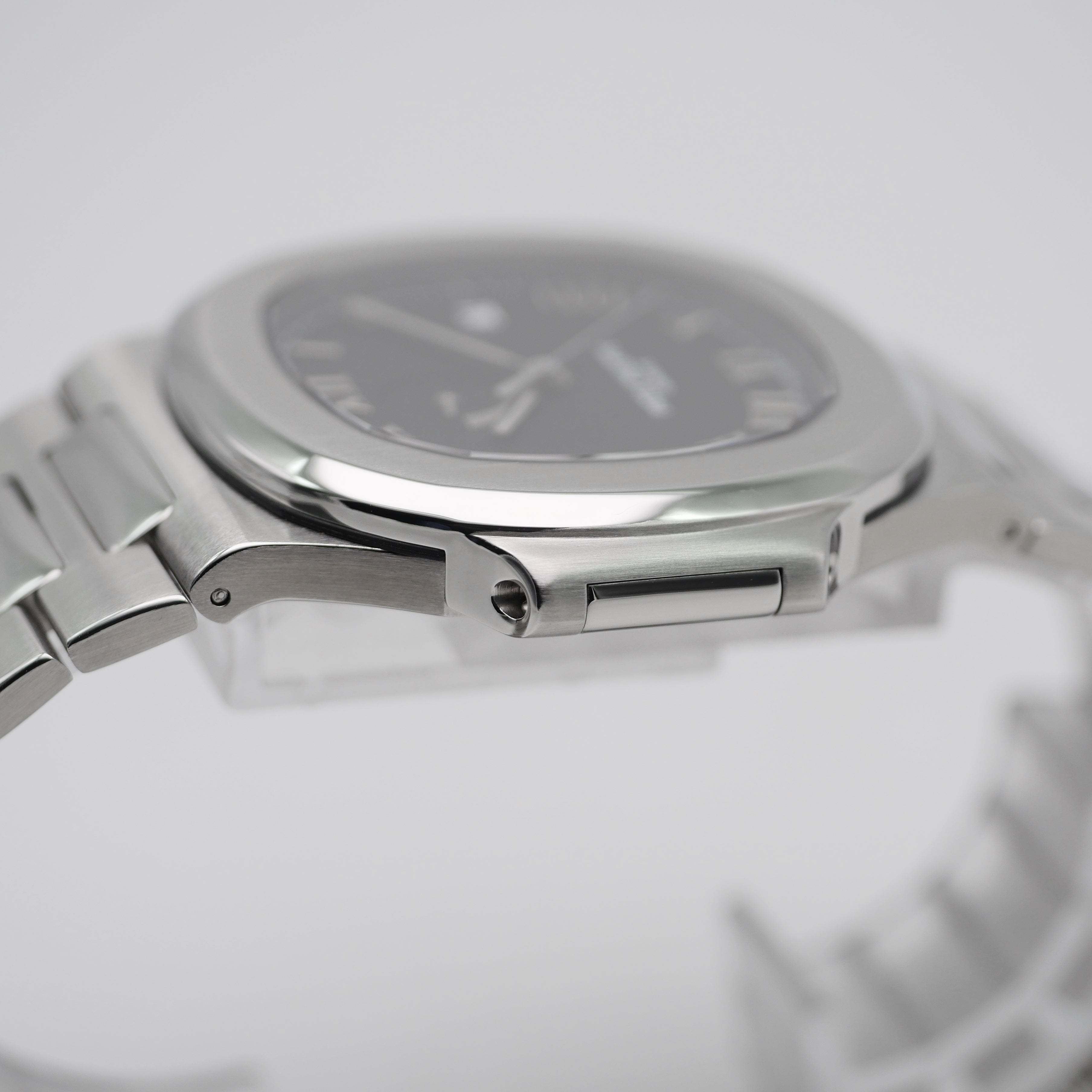 Patek Philippe Nautilus 3710/1A Stahl - 2001