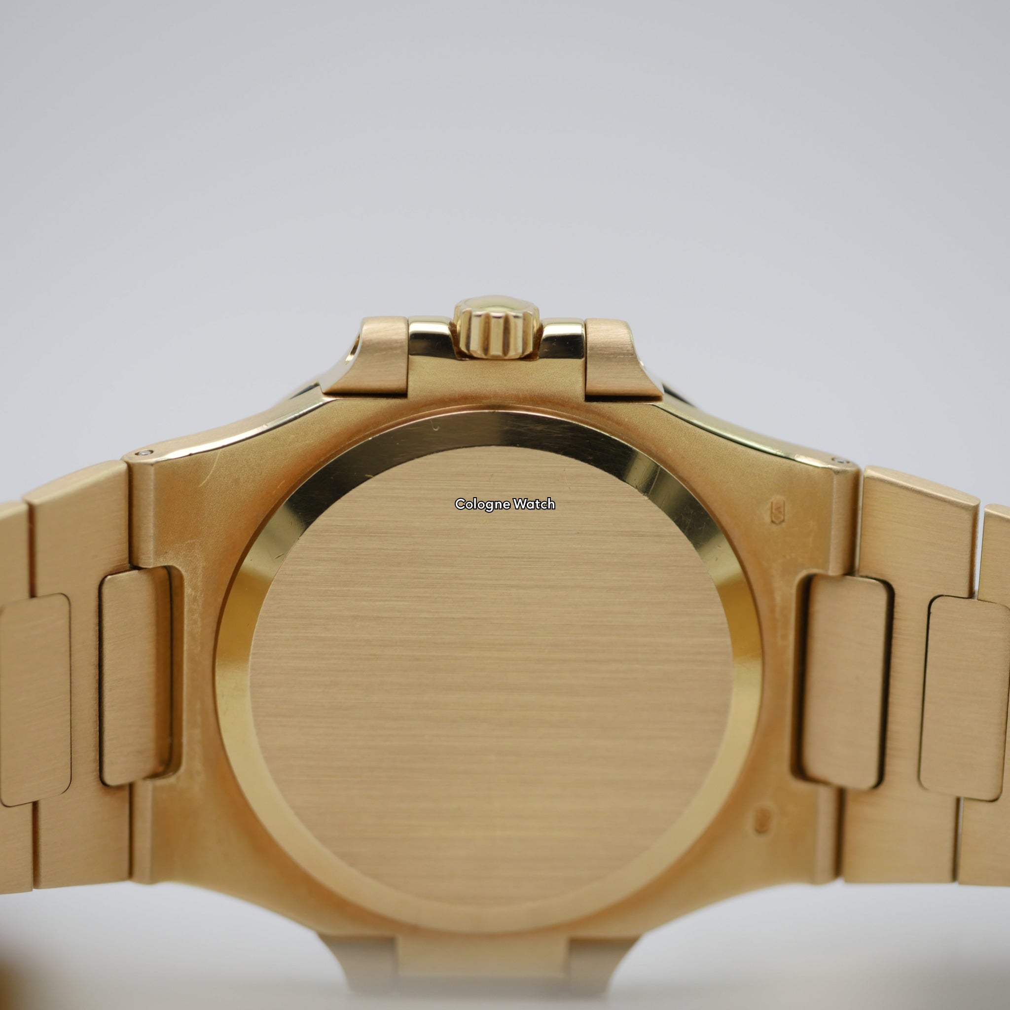 Patek Philippe Nautilus 3800 - Yellow Gold