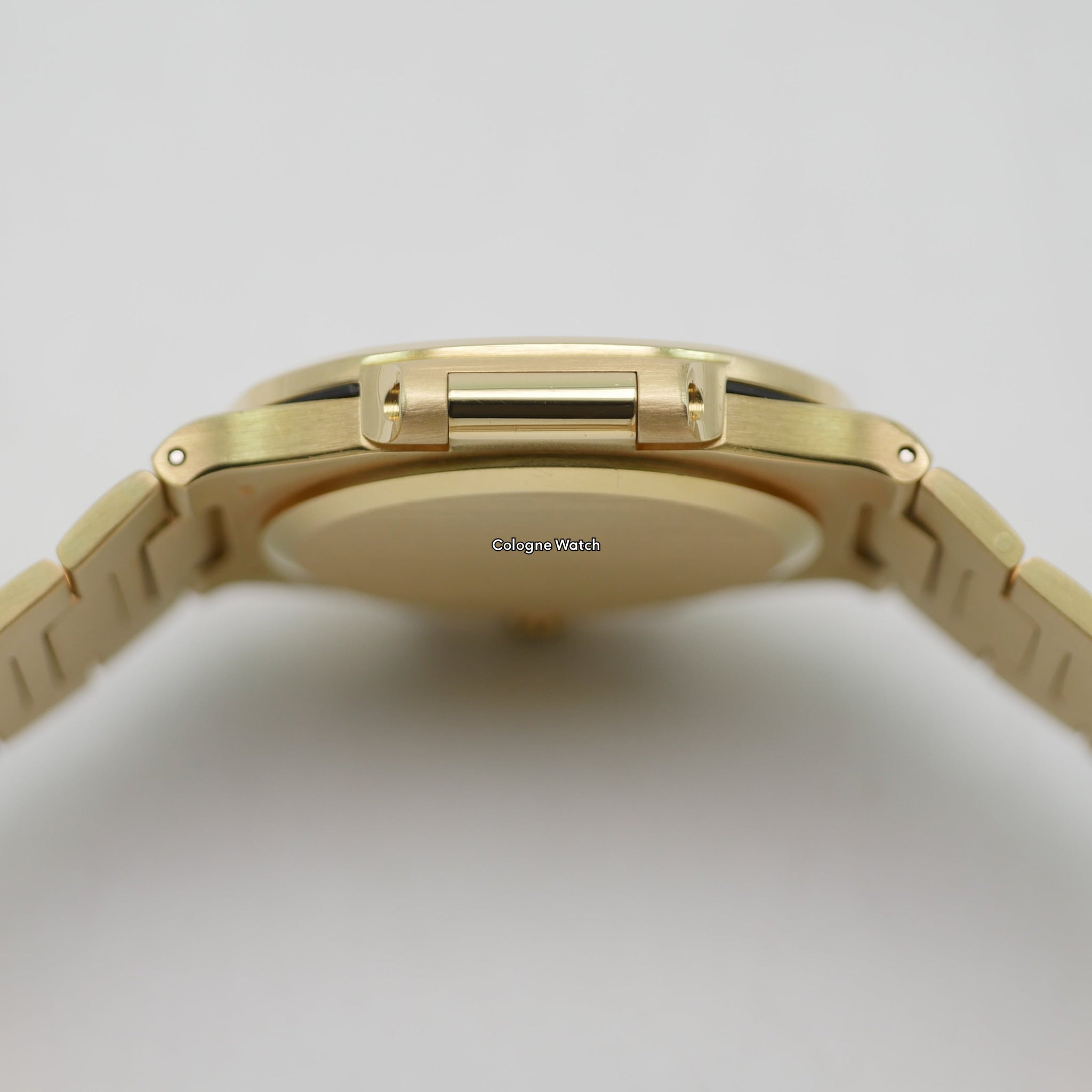 Patek Philippe Nautilus 3800 - Yellow Gold