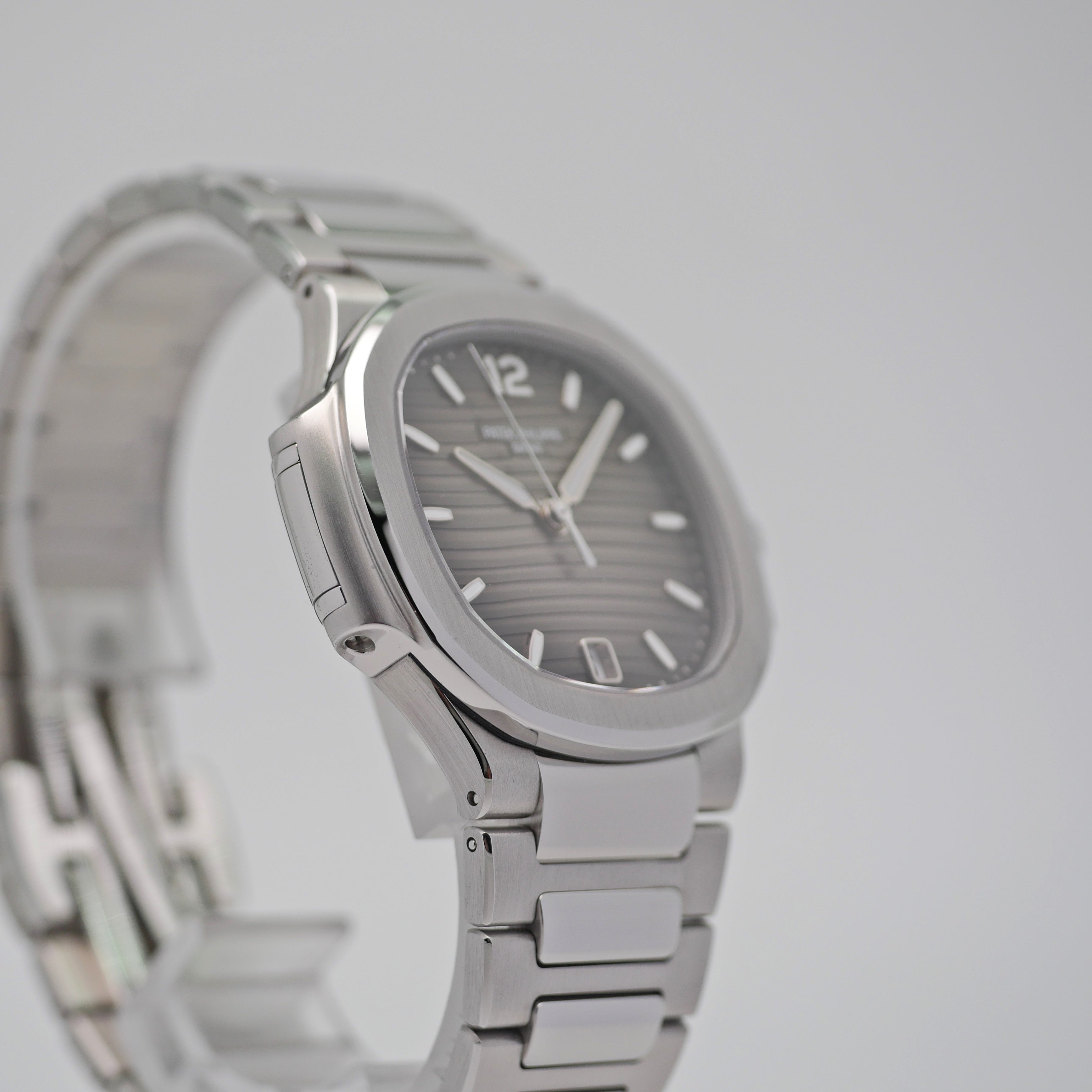 Patek Philippe Lady Nautilus Steel 7118/1A-011 - 2021