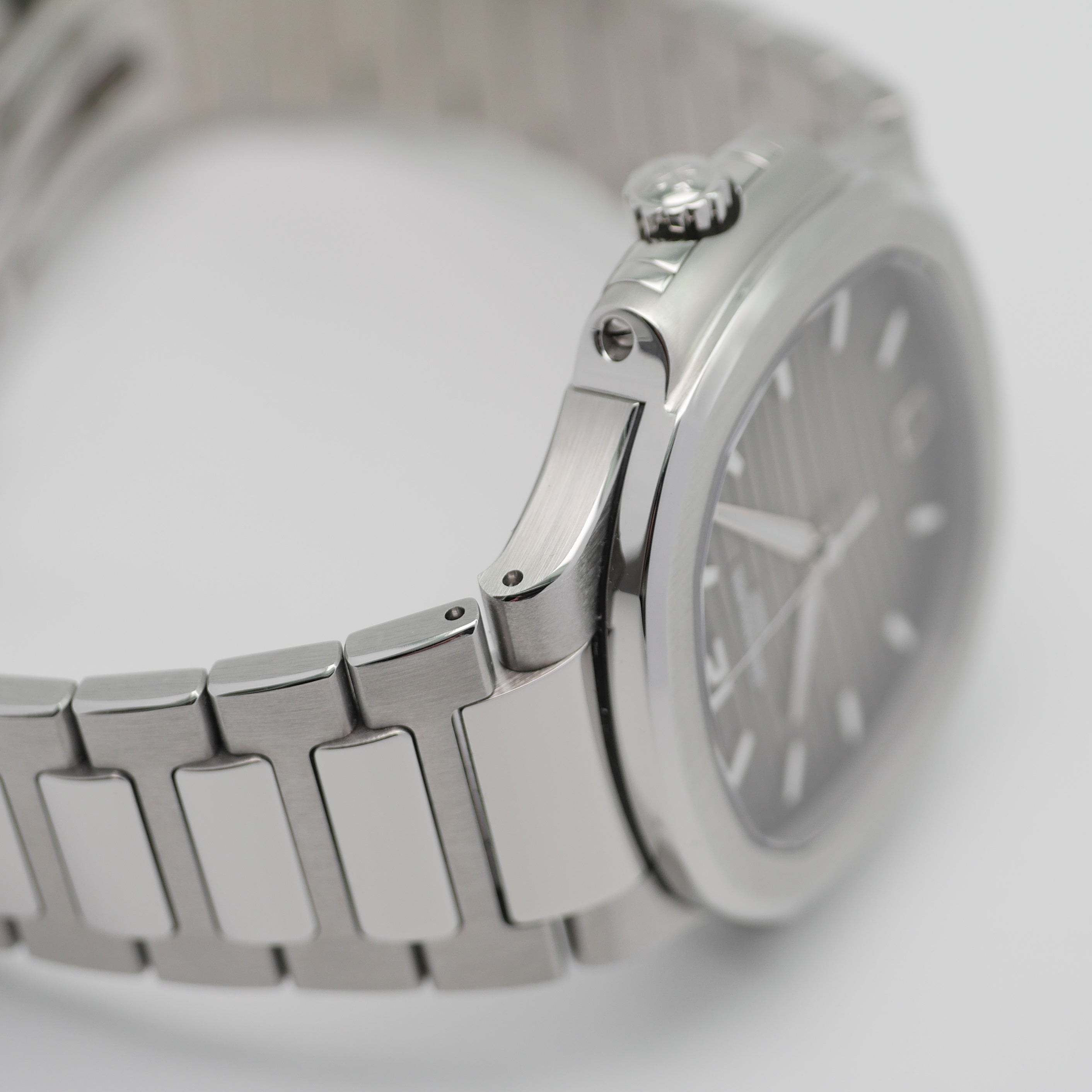 Patek Philippe Lady Nautilus Steel 7118/1A-011 - 2021