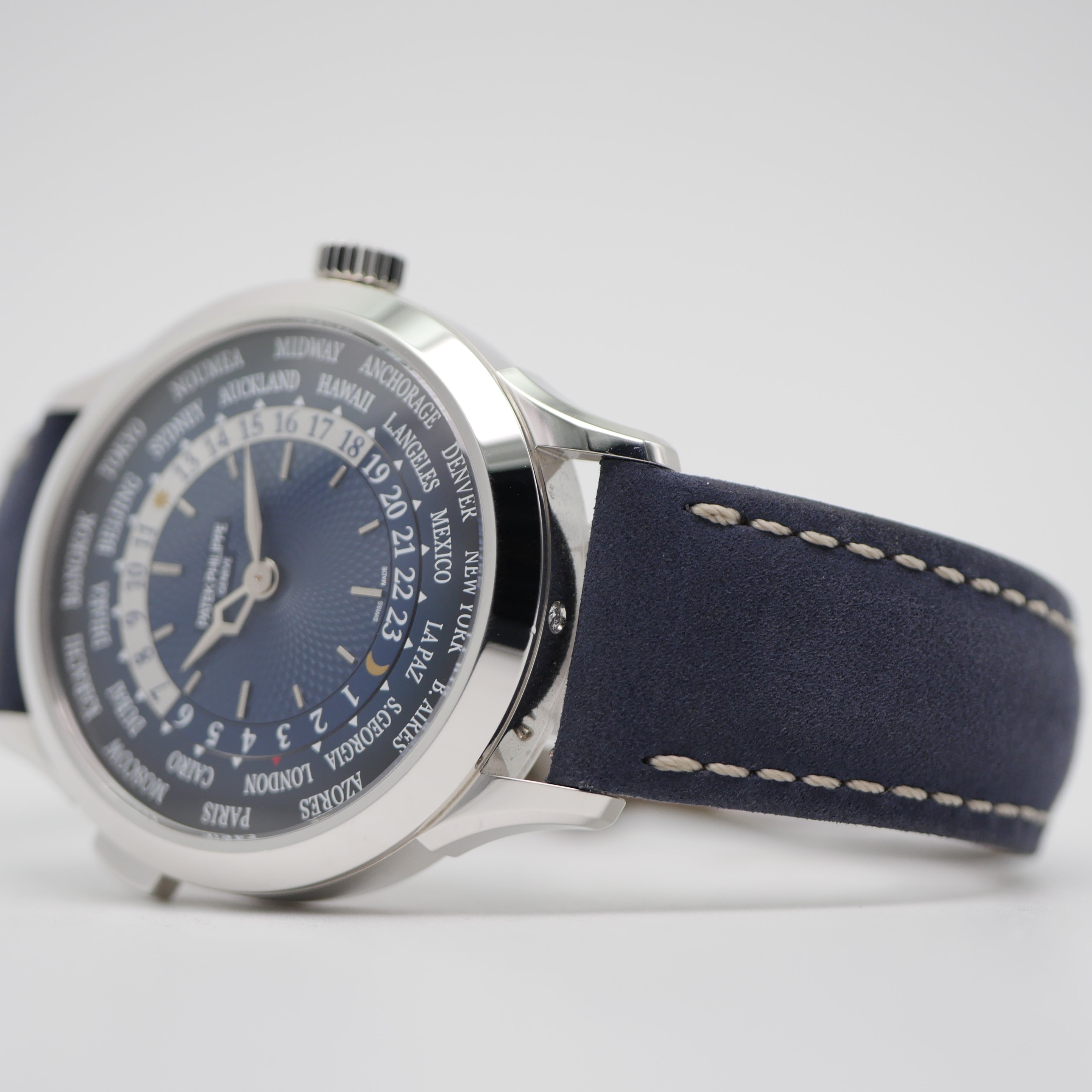 Patek Philippe World Time Platinum 5230P-001 - 2022