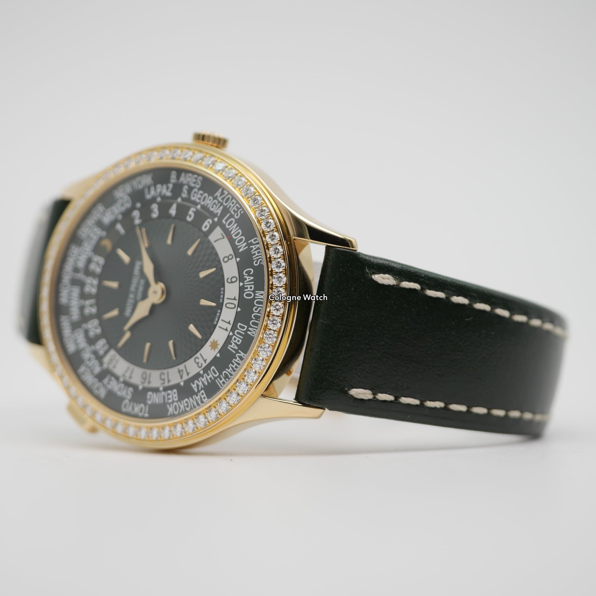 Patek Philippe World Time Gelbgold 7130R-014 - 2022