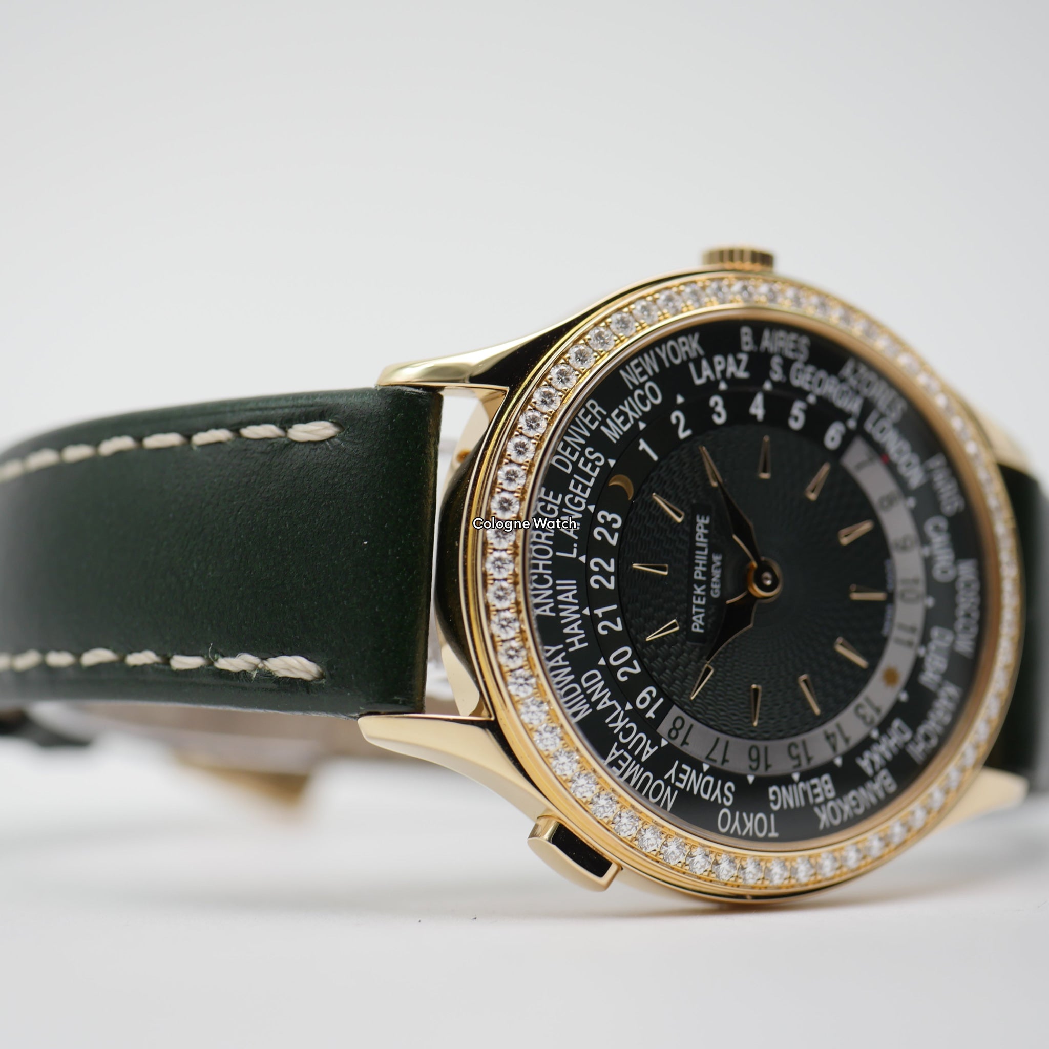 Patek Philippe World Time Gelbgold 7130R-014 - 2022