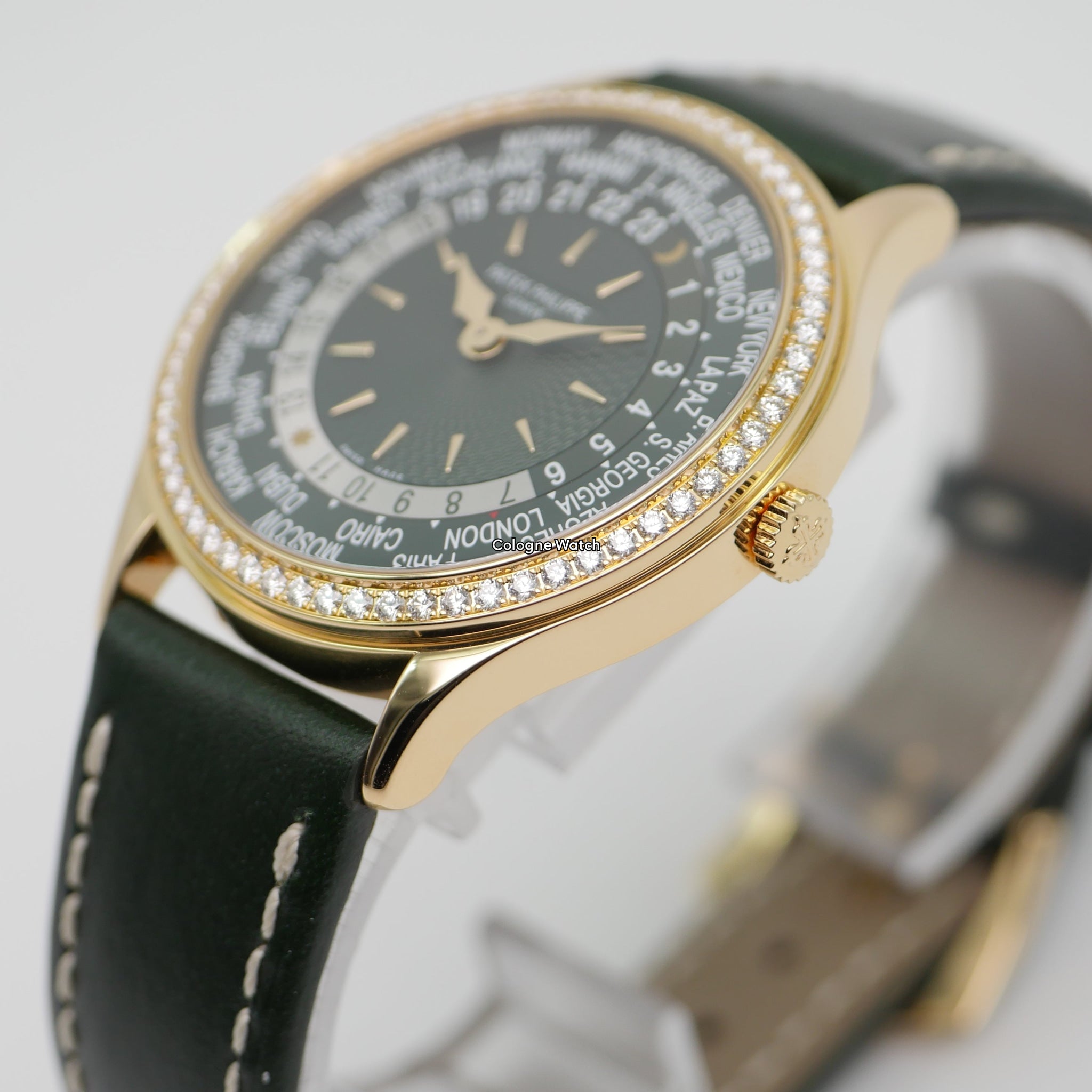 Patek Philippe World Time Gelbgold 7130R-014 - 2022