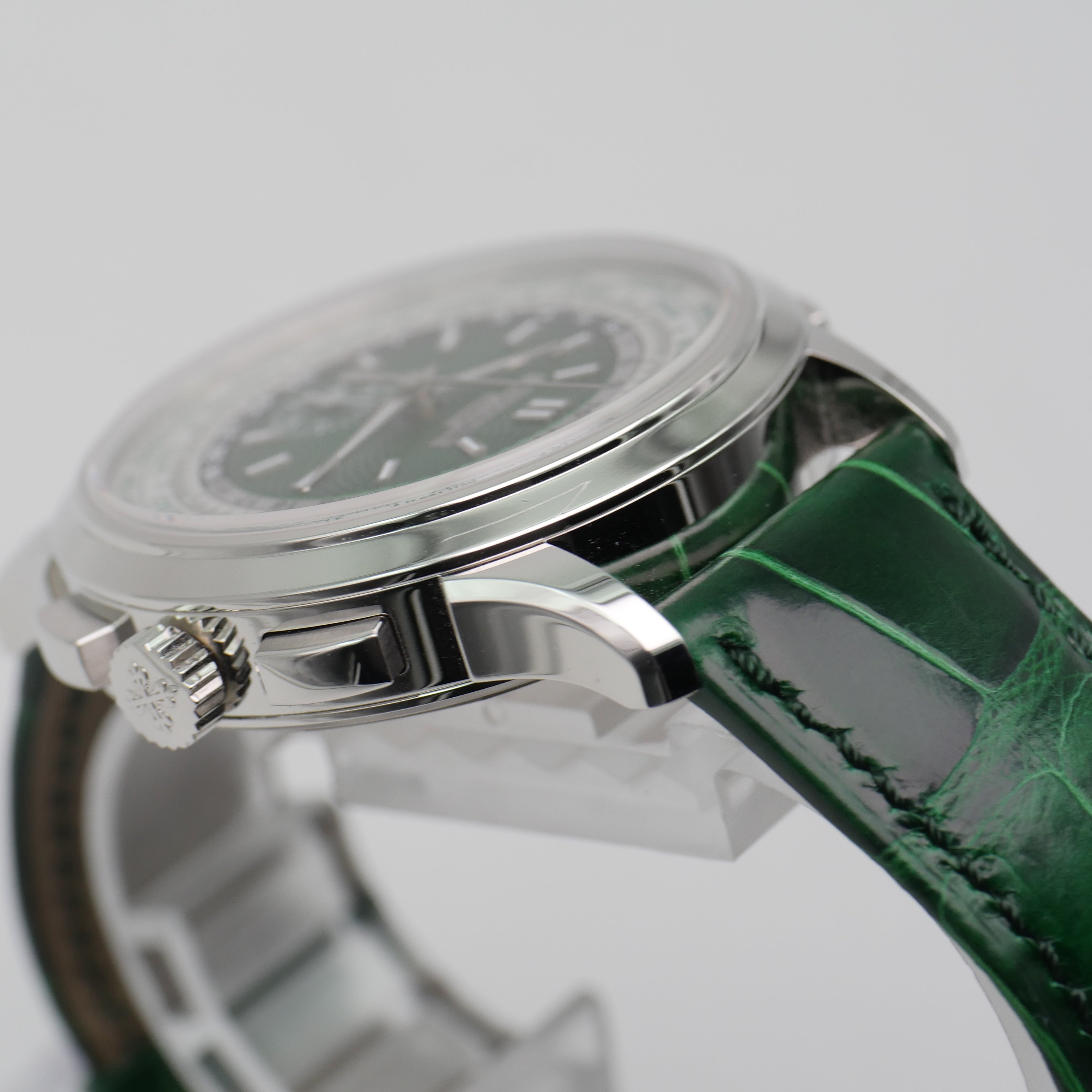 Patek Philippe World Time Flyback Chronograph Platinum 5930P-001 - 2023