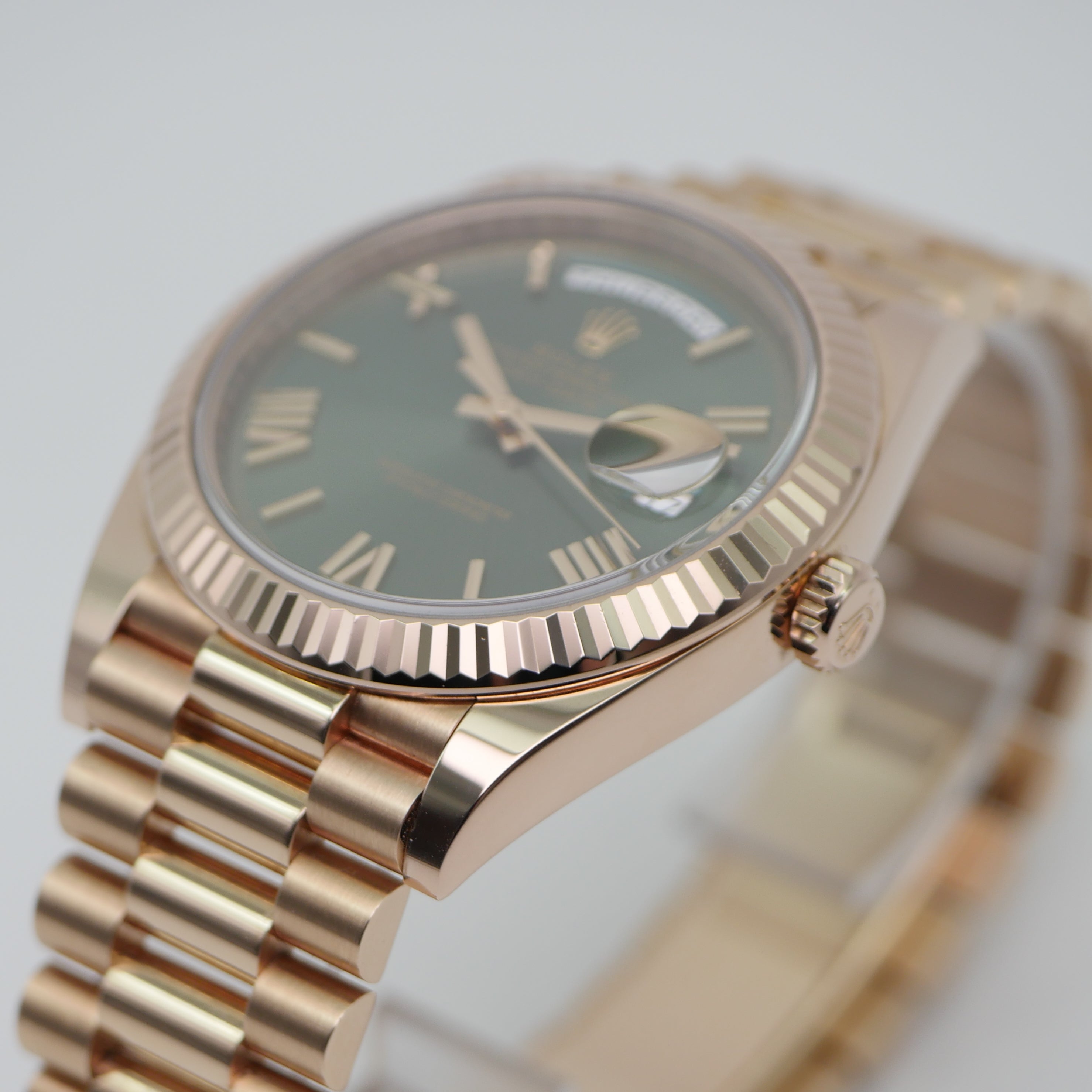Rolex Day-Date 40 Roségold Olive Green Dial 228235 - 2026