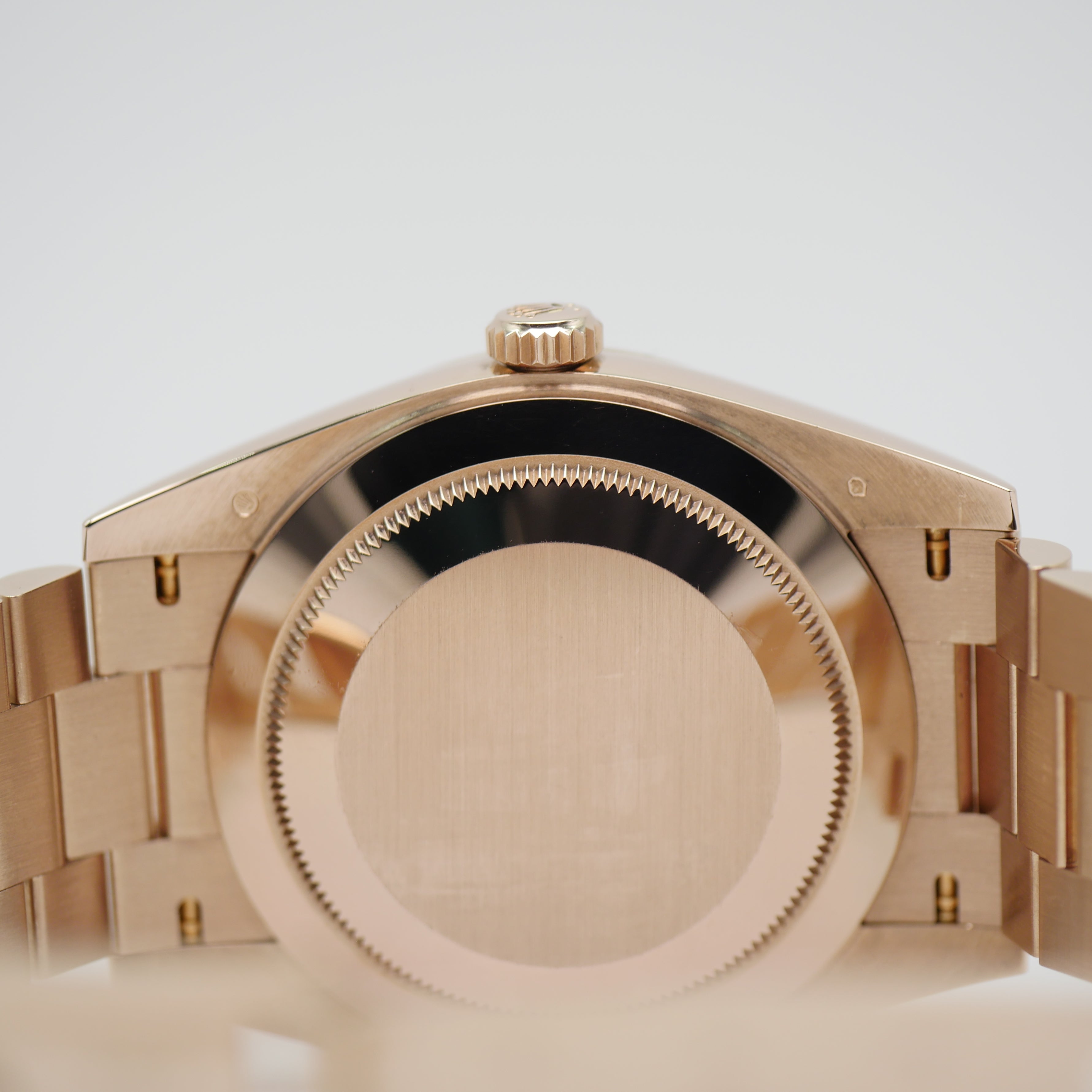 Rolex Day-Date 40 Roségold Olive Green Dial 228235 - 2026