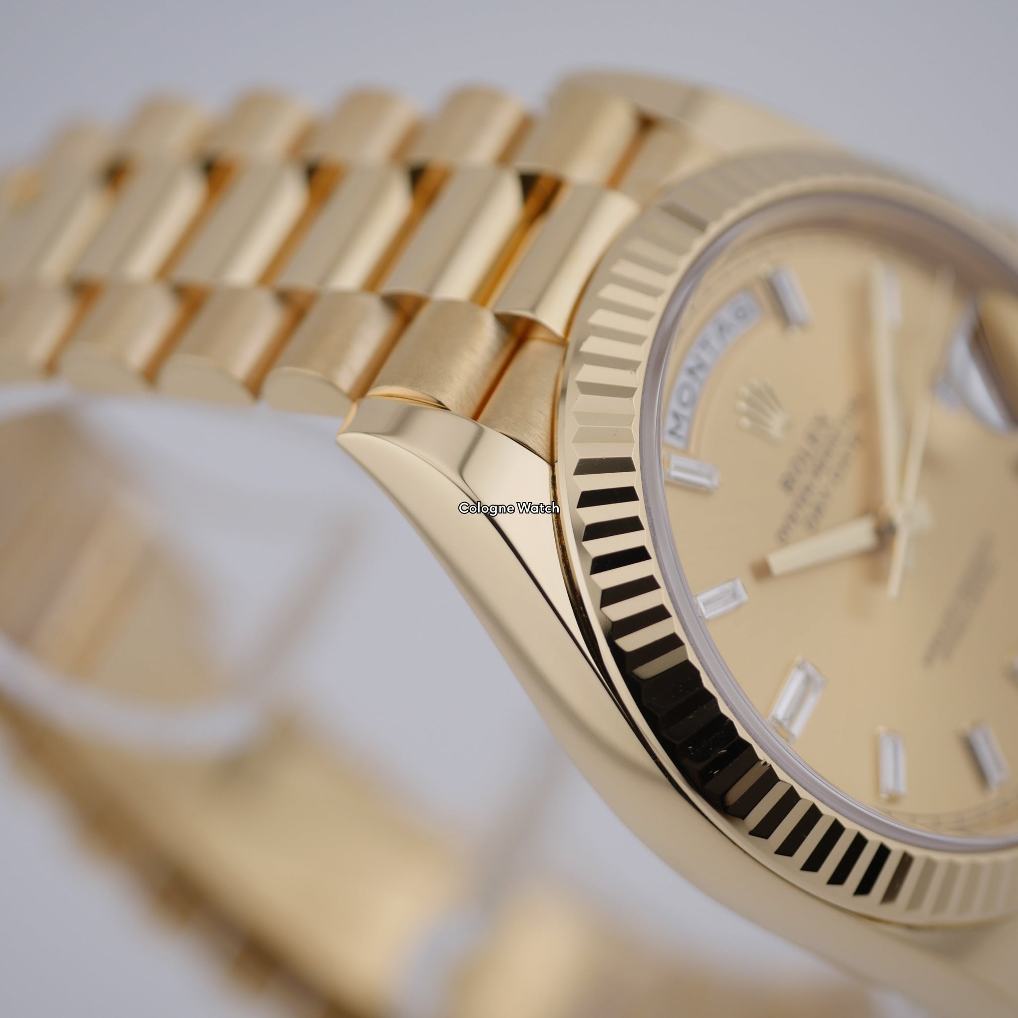 Rolex Day-Date 40 Gelbgold 228238 - 2024