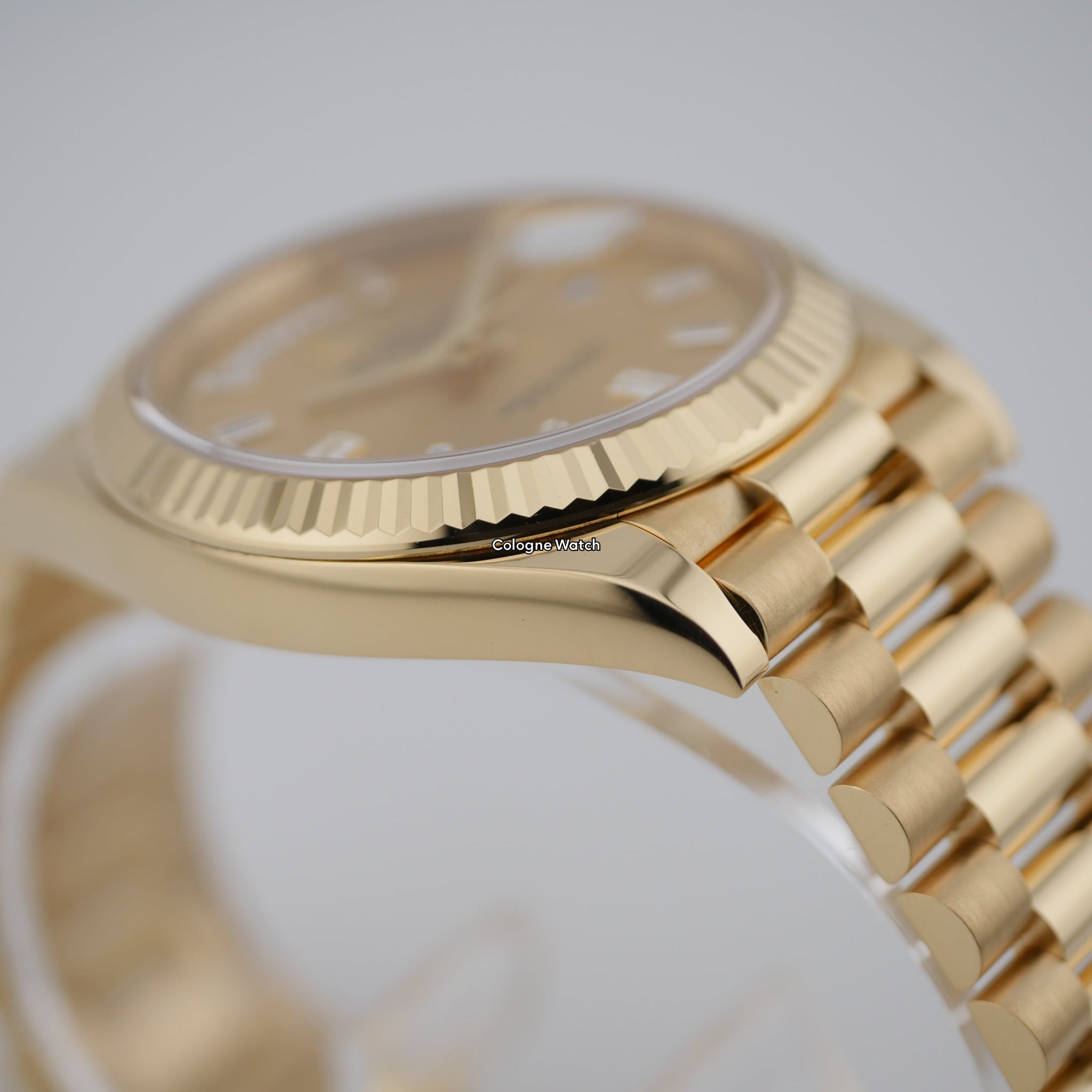 Rolex Day-Date 40 Gelbgold 228238 - 2024
