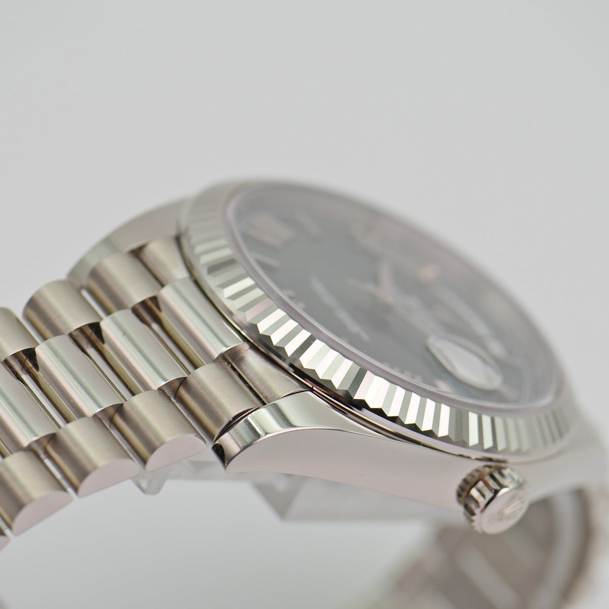 Rolex Day-Date 40 Weißgold 228239 "Olive Dial" - 2022
