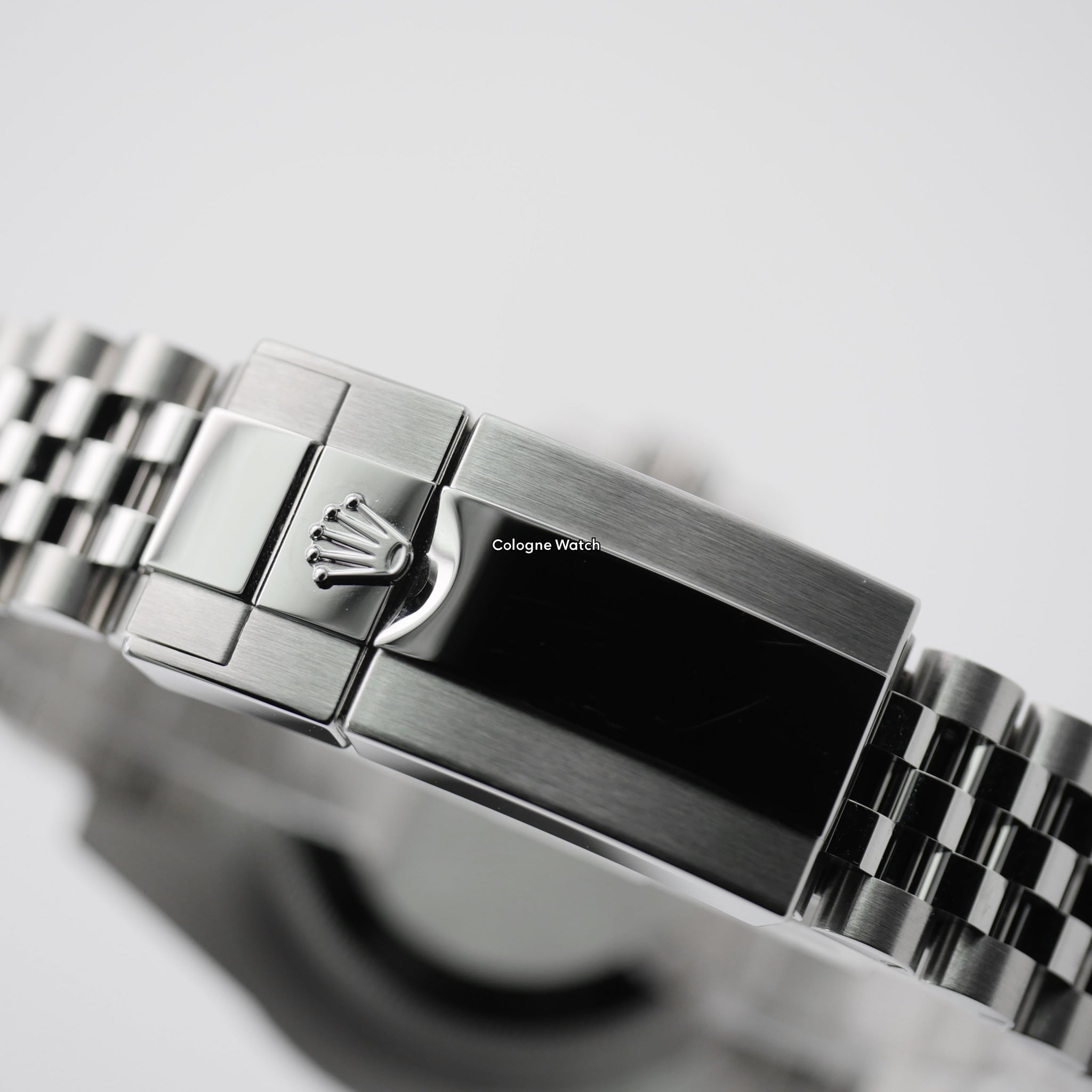 Rolex GMT-Master II 126710GRNR - 2025